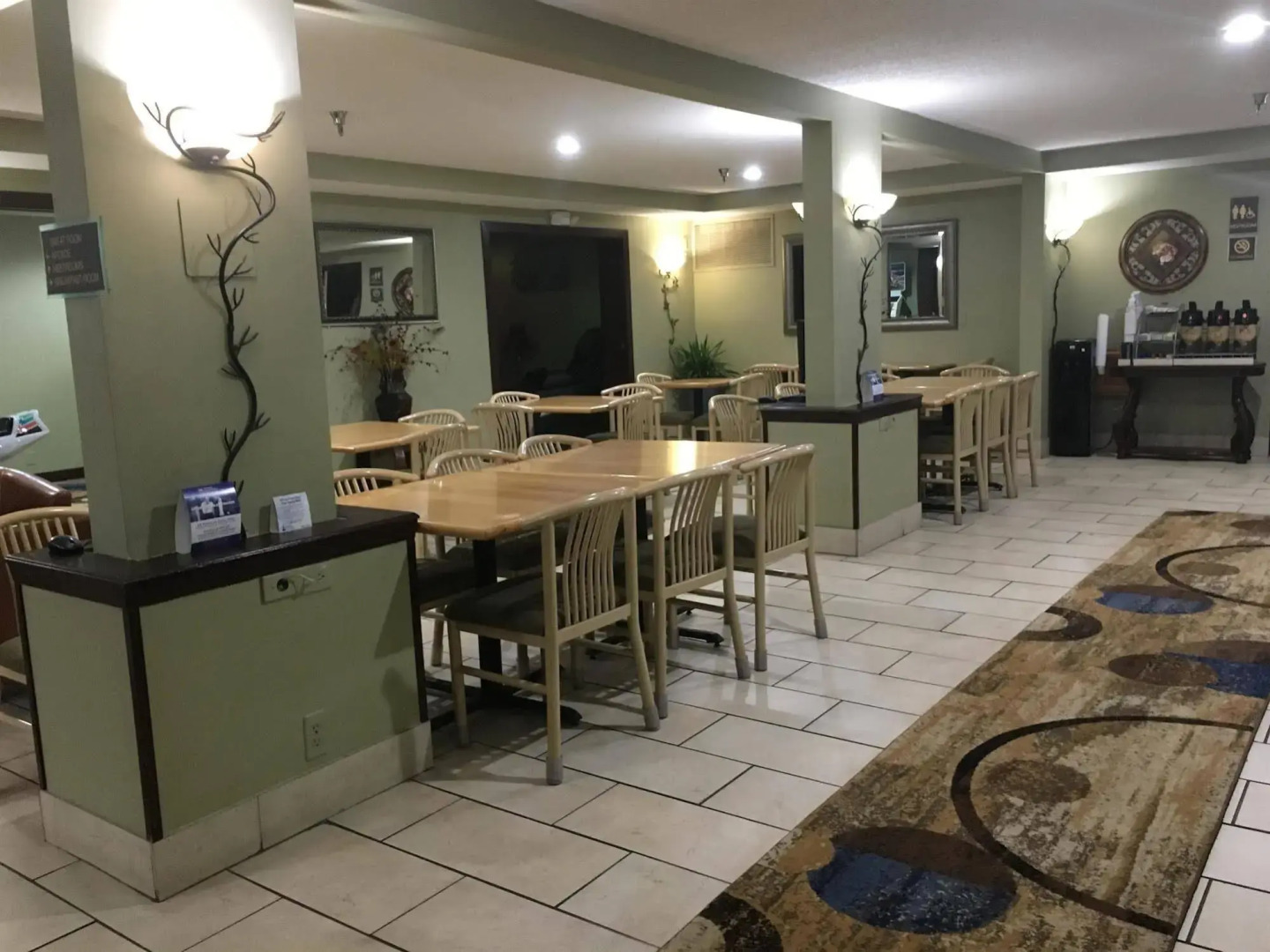 Comfort Inn & Suites Shakopee Downtown Area