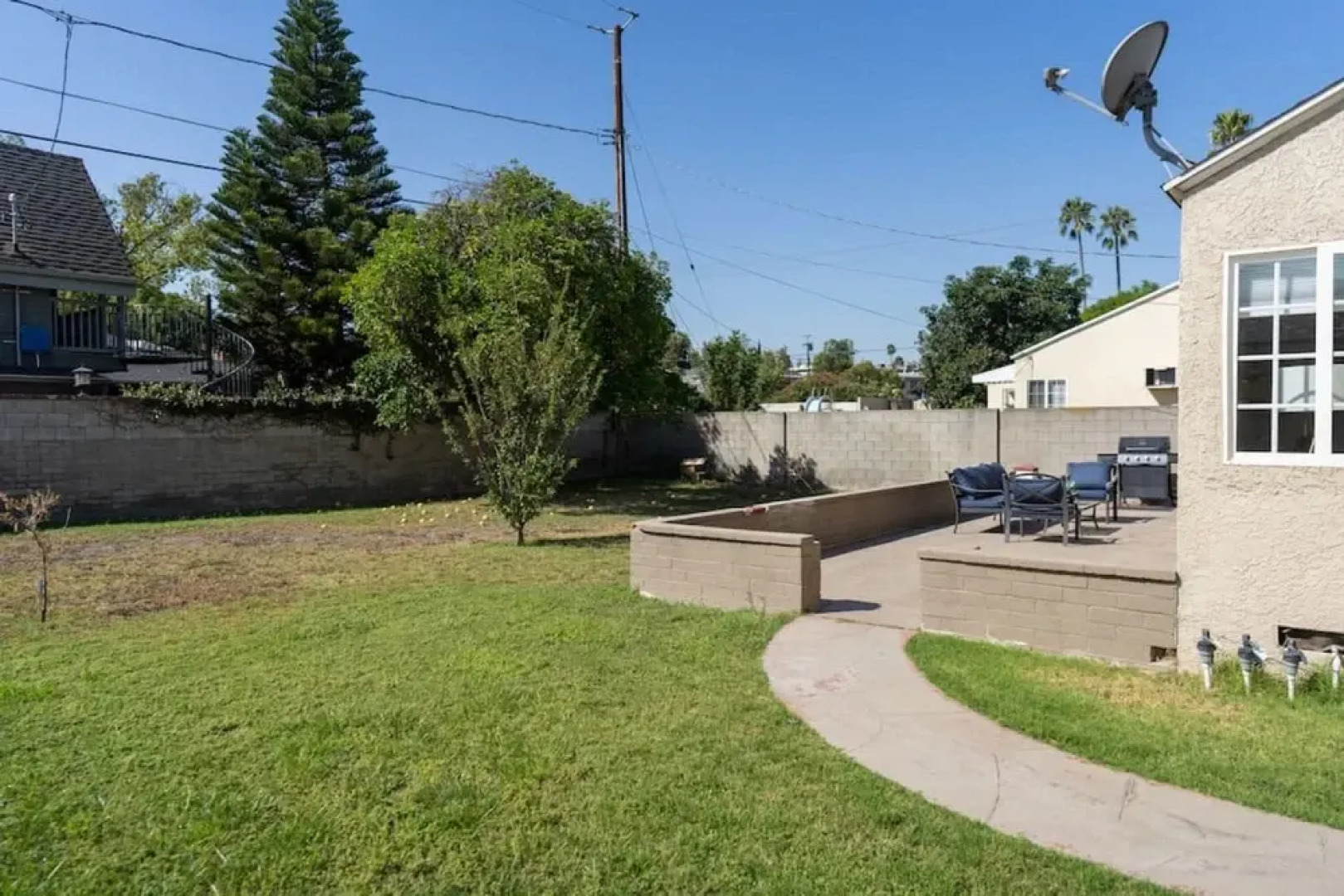 Tranquil 2BR Home in Beautiful Neighborhood P24