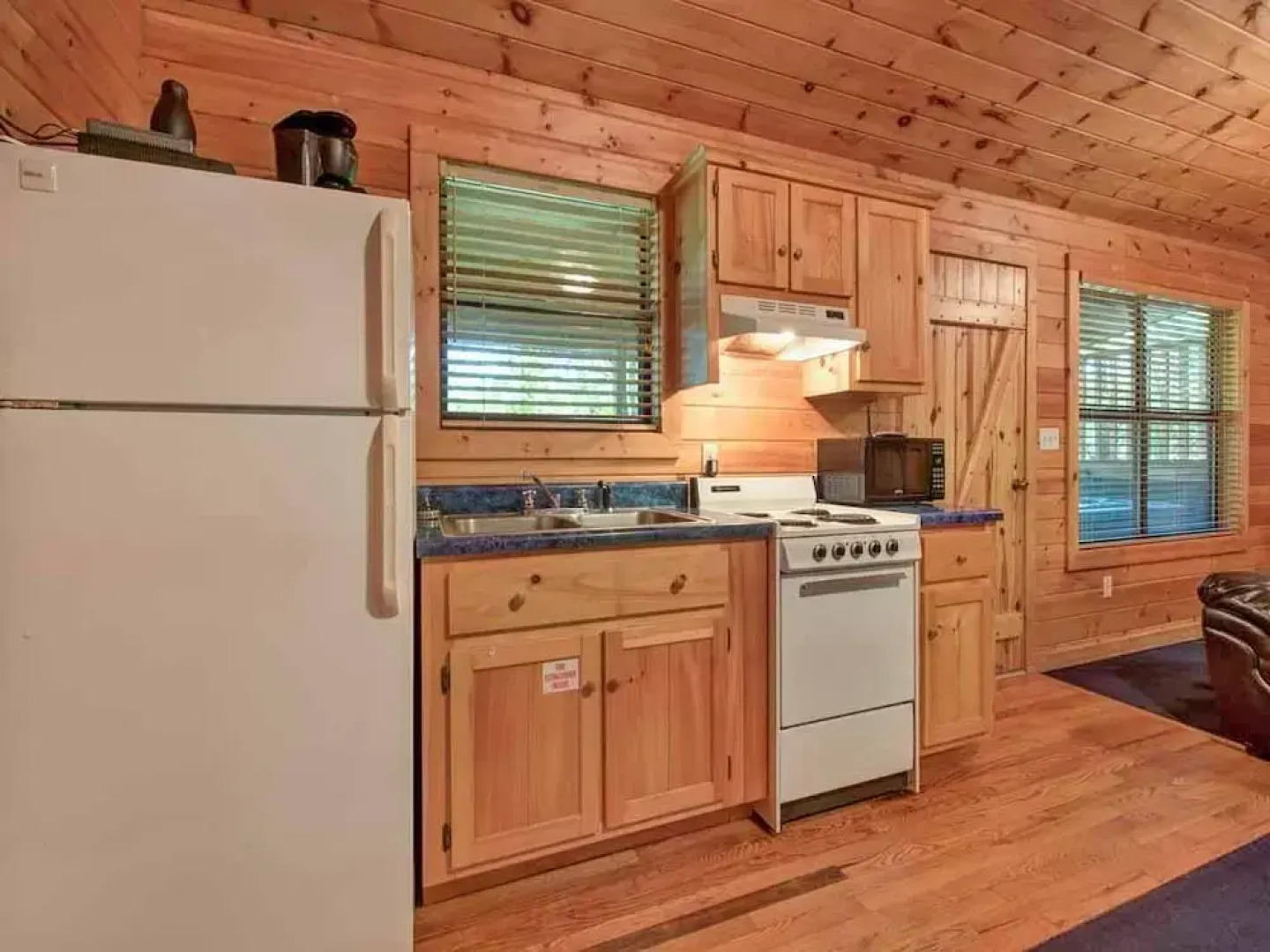 Star Struck 1 Bedroom Home with Hot Tub