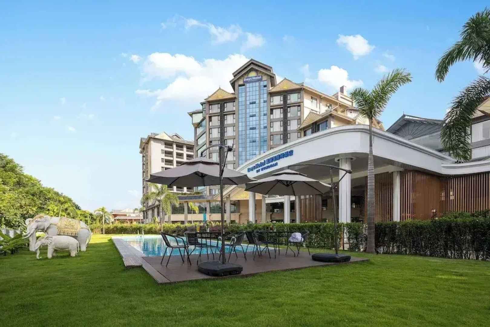 Days Hotel By Wyndham Xishuangbanna Jinghong