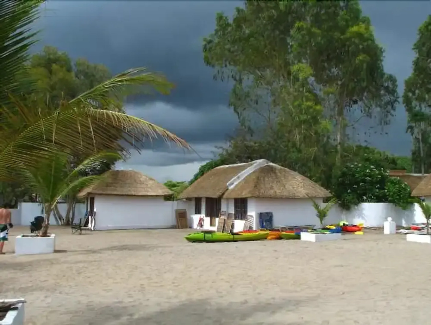 Fish Eagle Bay Lodge