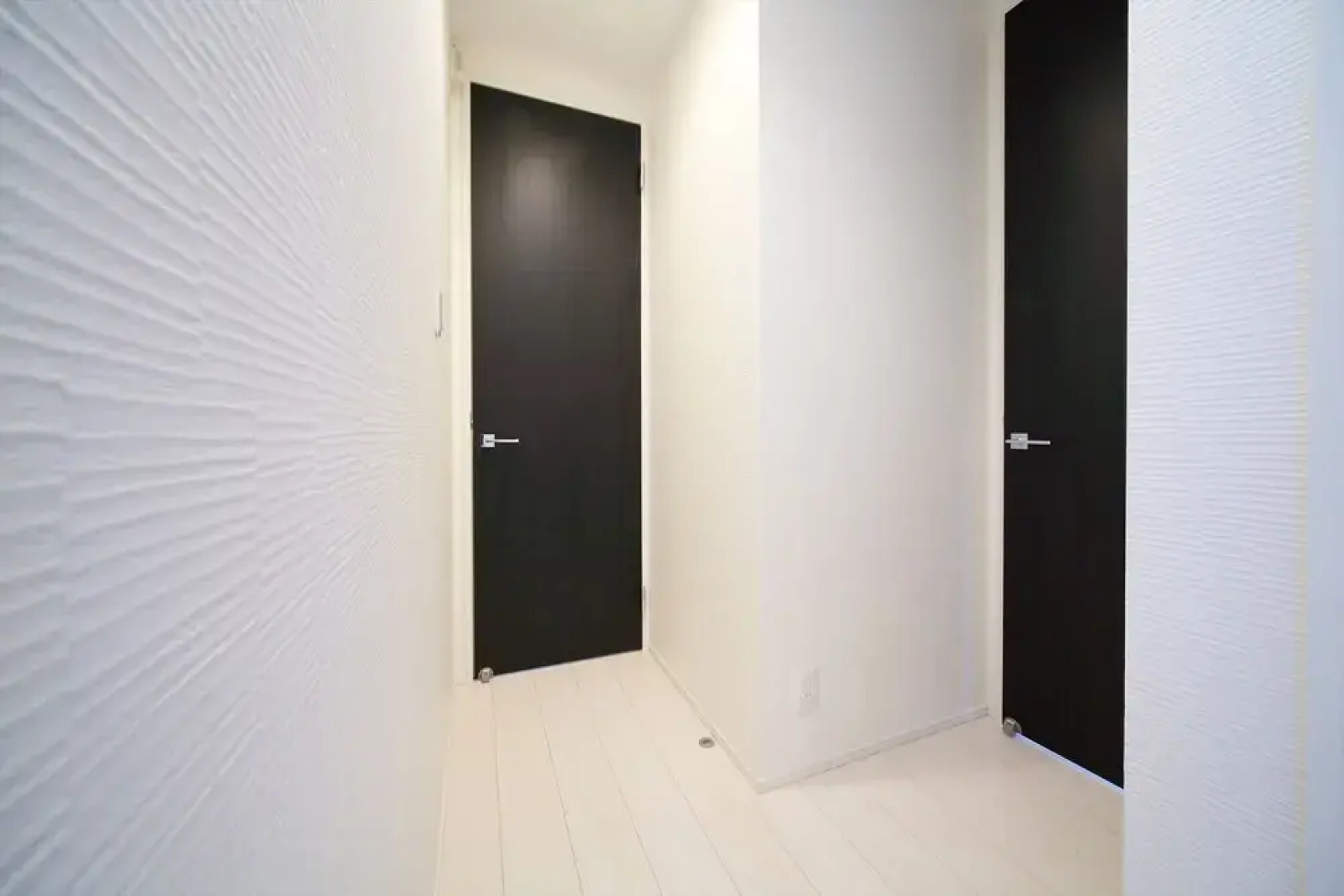 Neyagawa Station House