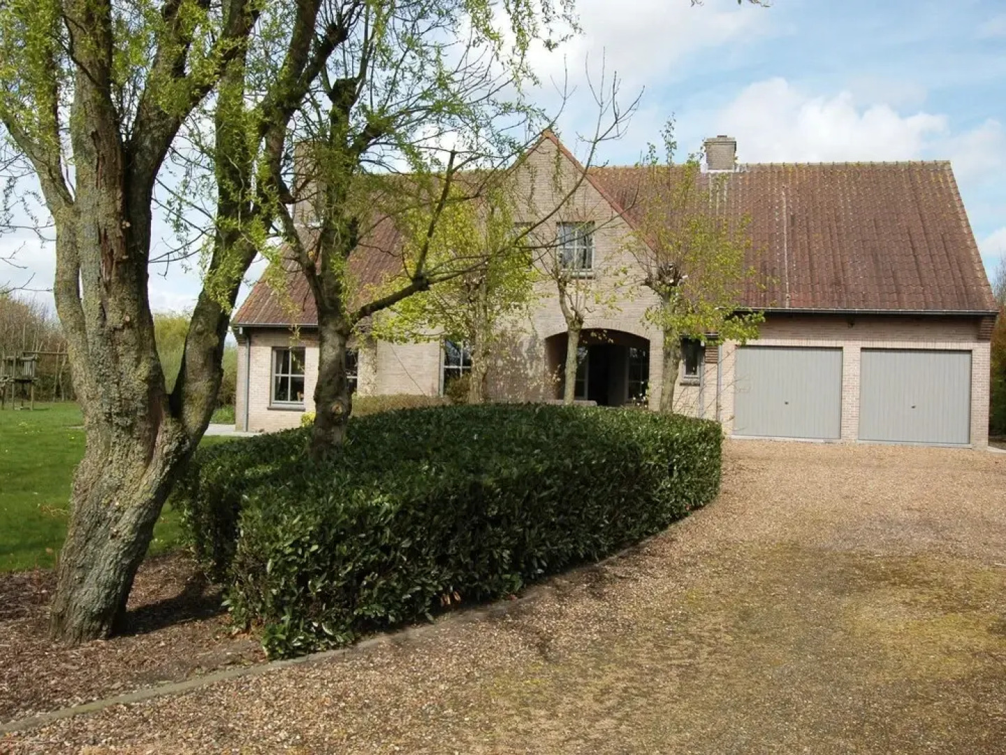 Spacious Holiday Home in Ichtegem With Garden