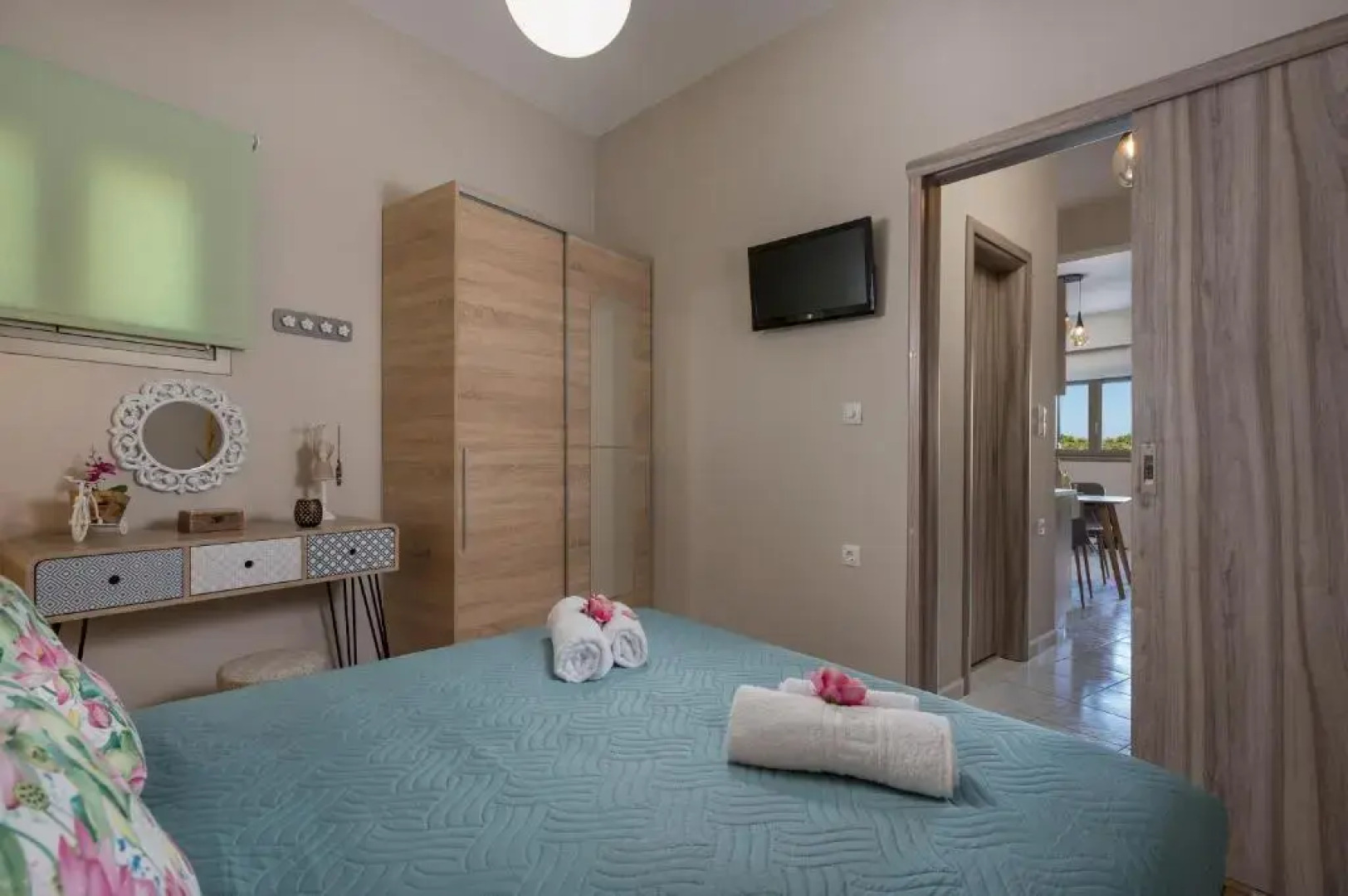 Brand-New stylish Flat w. Parking