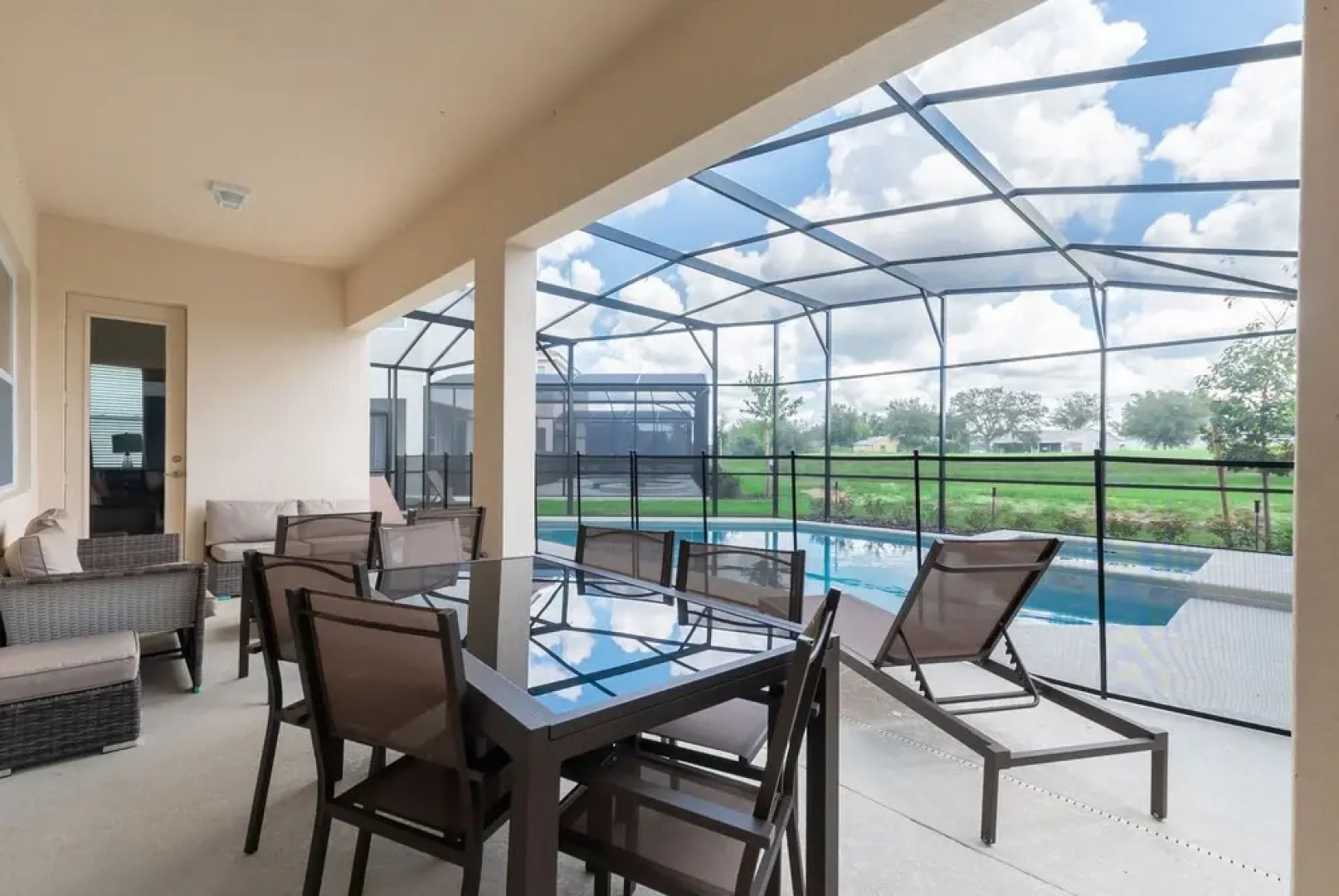 Oakgrain Villa Solterra