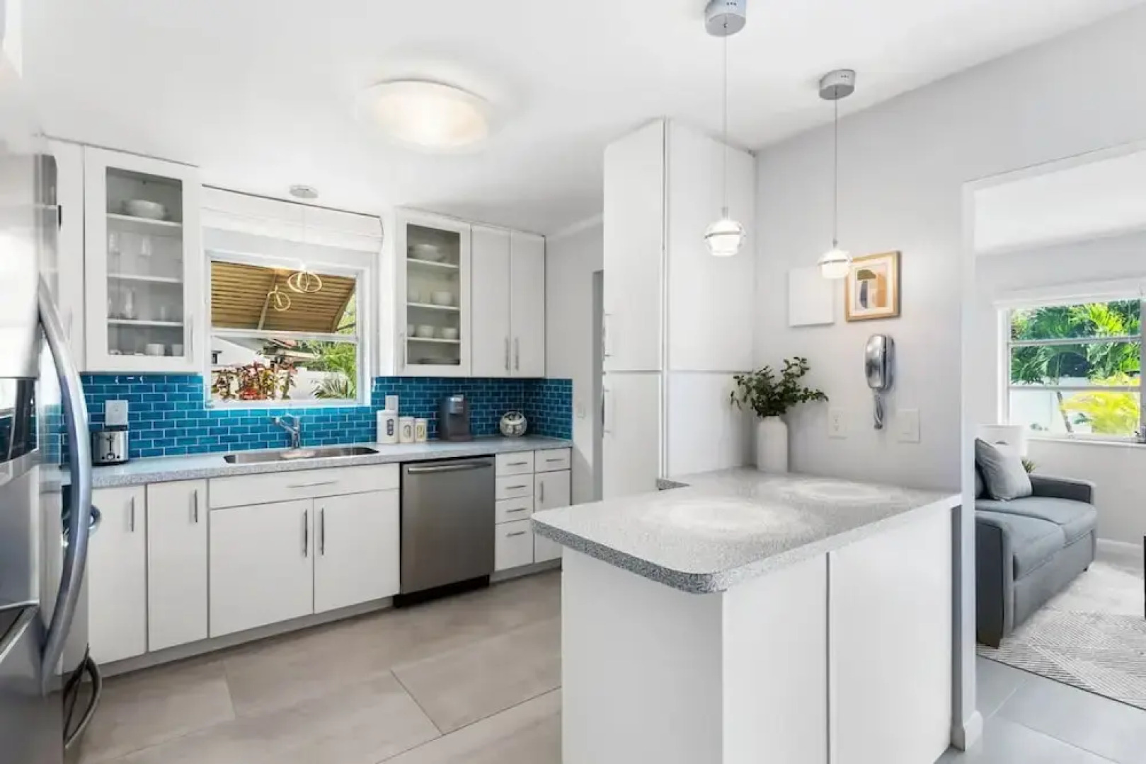 Oasis Backyard With Heated Pool Oakland Park