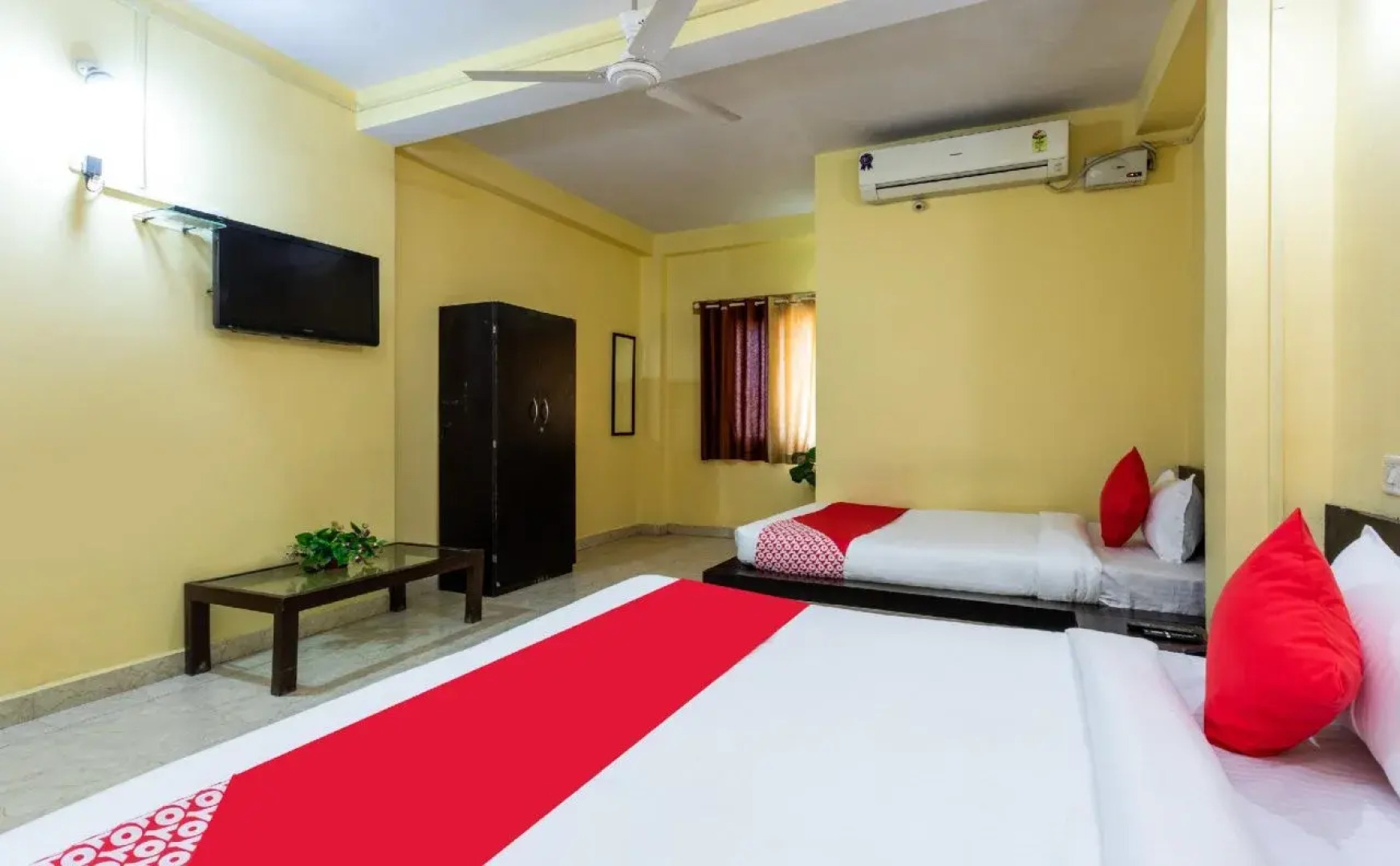 Hotel Paradise Residency