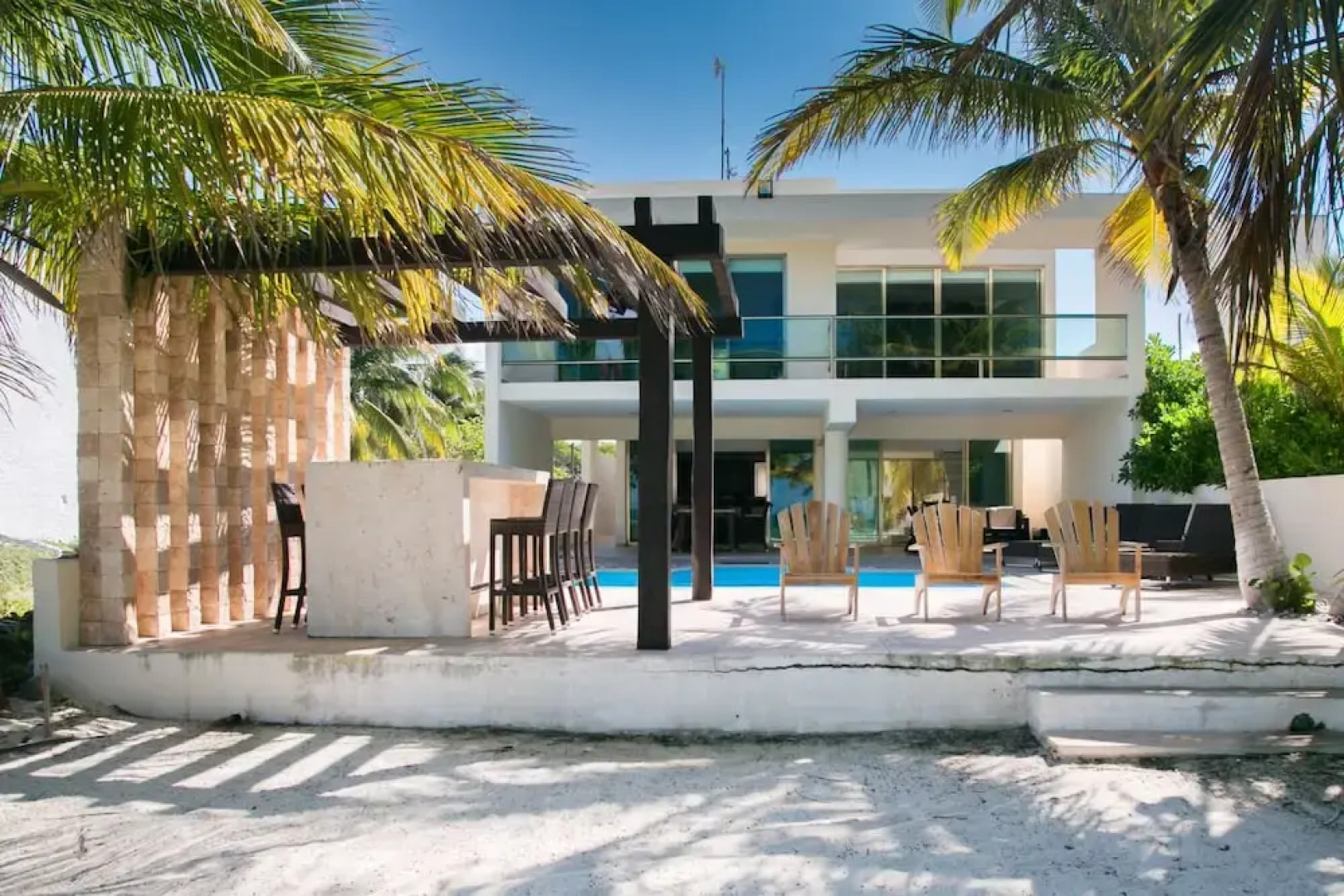 5 BR House with Pool and Private Beach