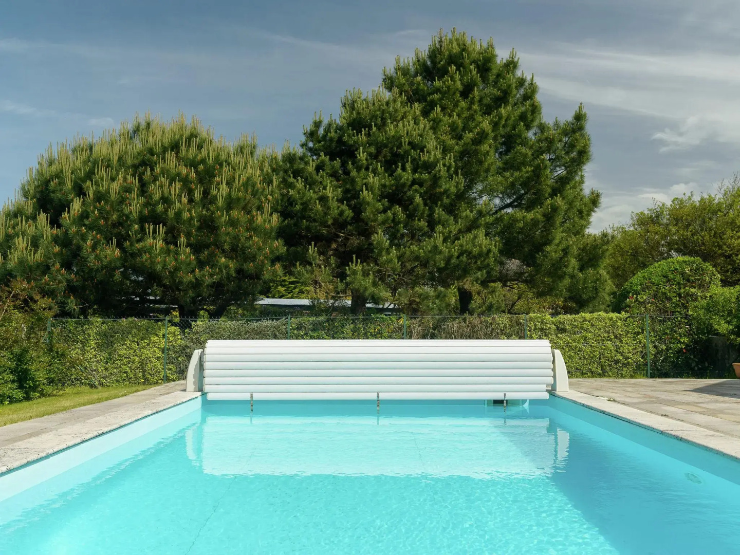 Spacious Villa in Concarneau with Swimming Pool