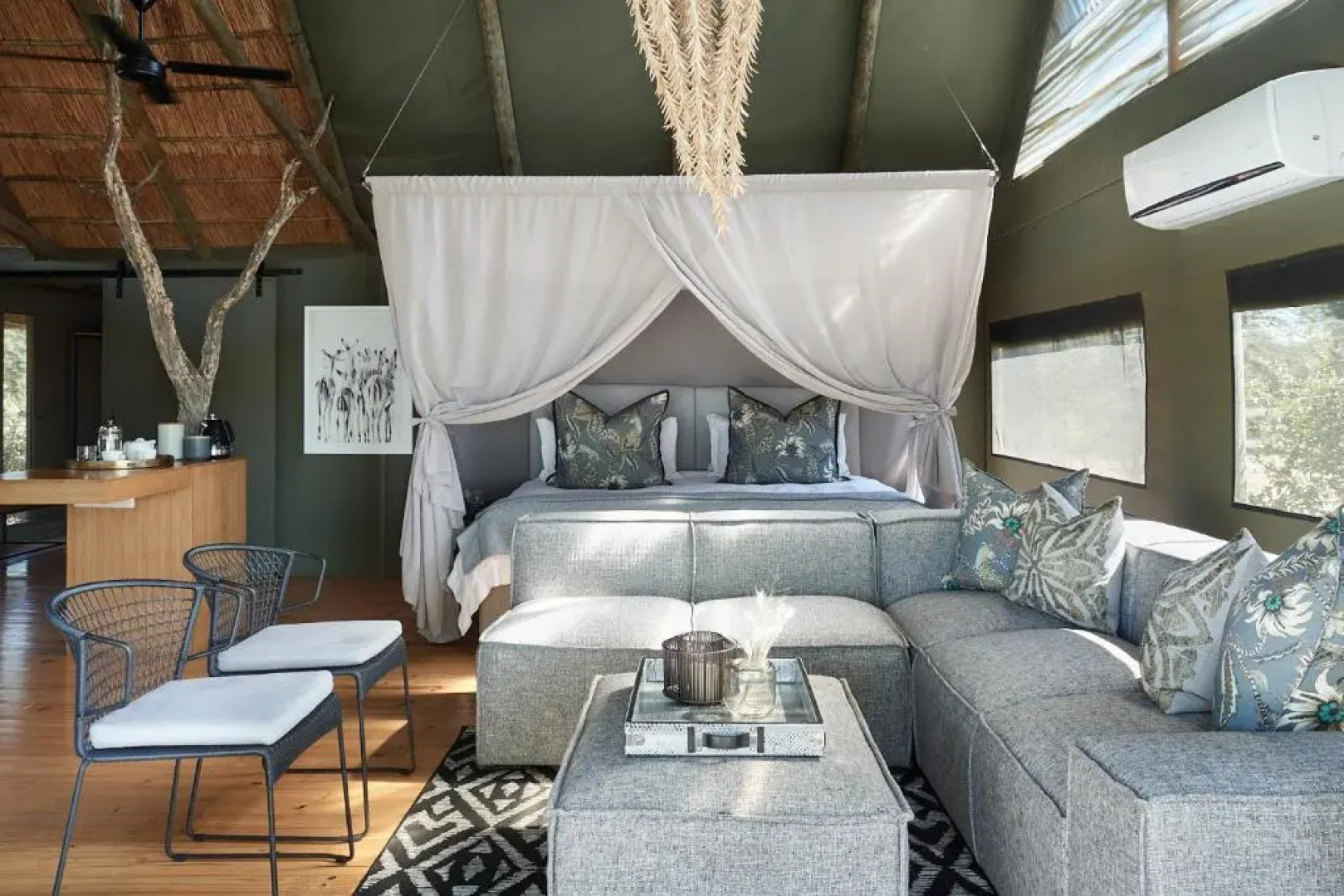 Victoria Falls River Lodge