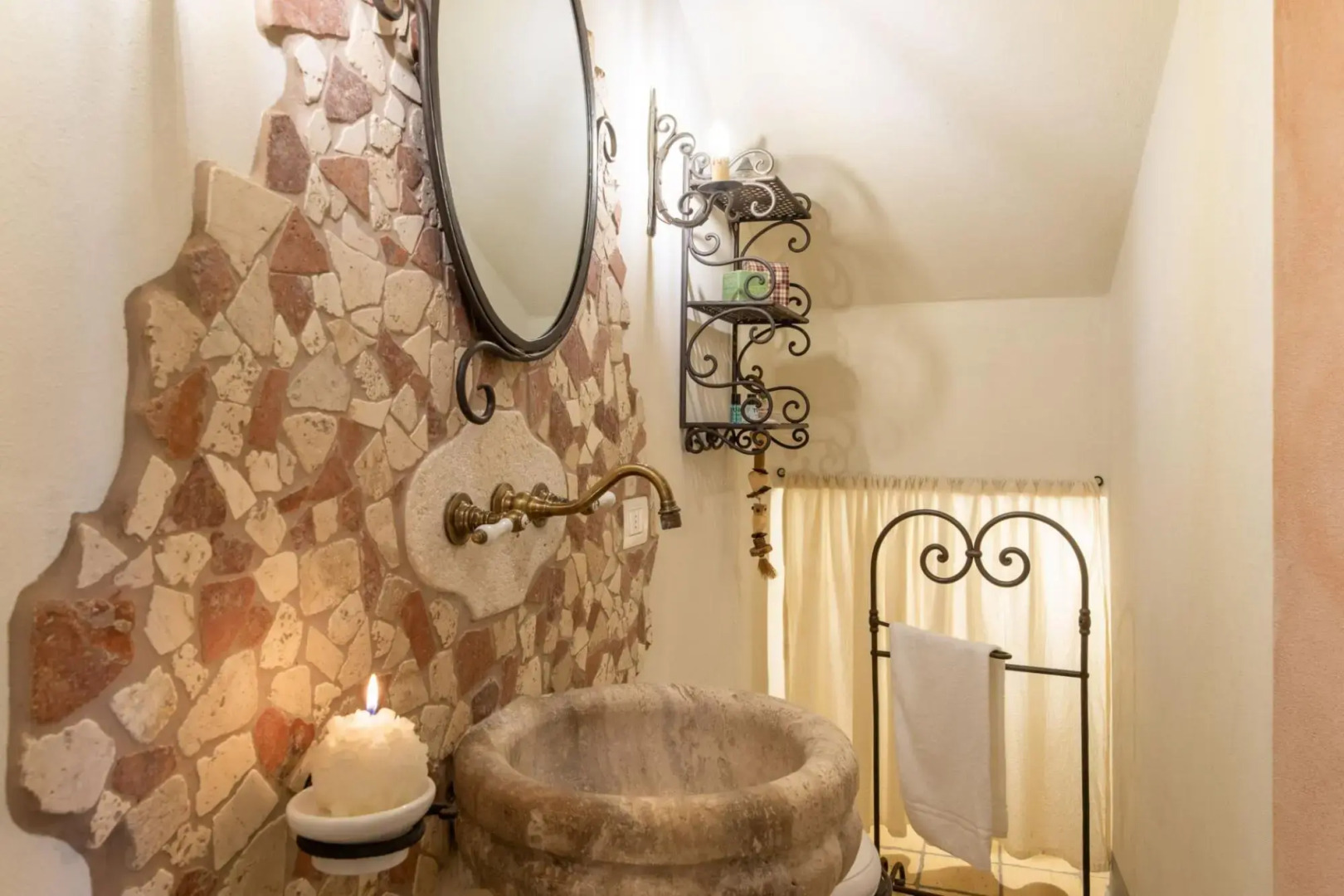 Beautiful villa immersed in the Tuscan countryside with private swimming pool and sauna-Villa L' Elsa