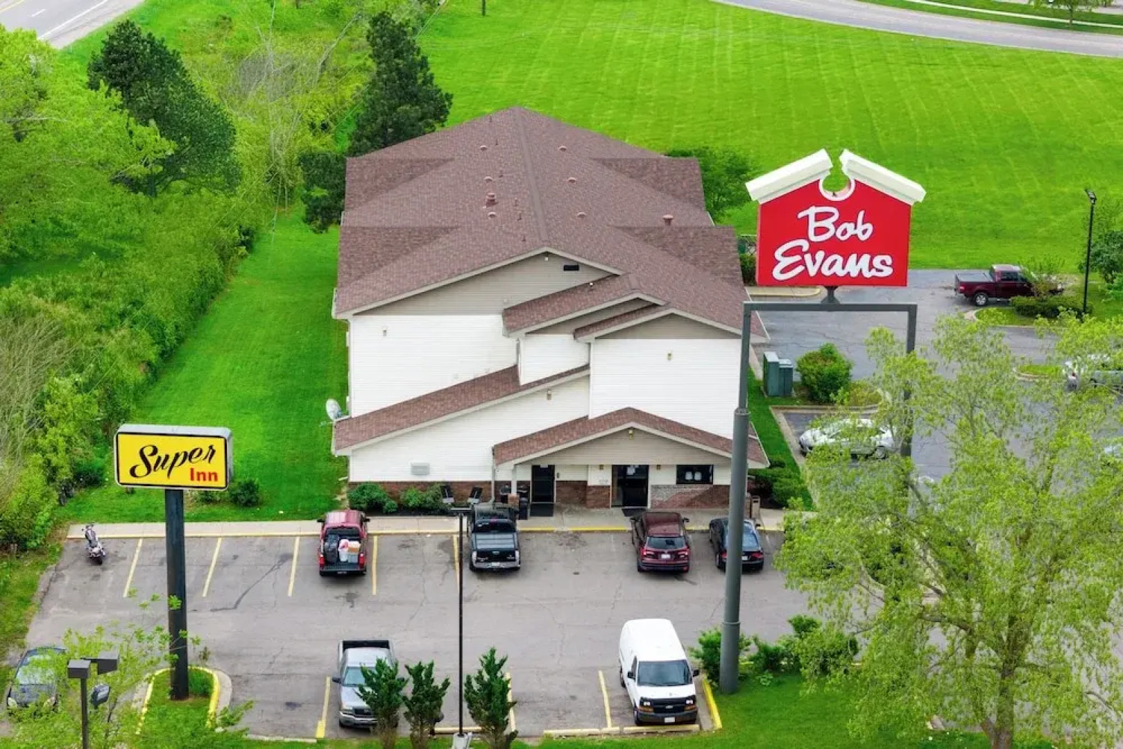 Super Inn by OYO Lansing MI