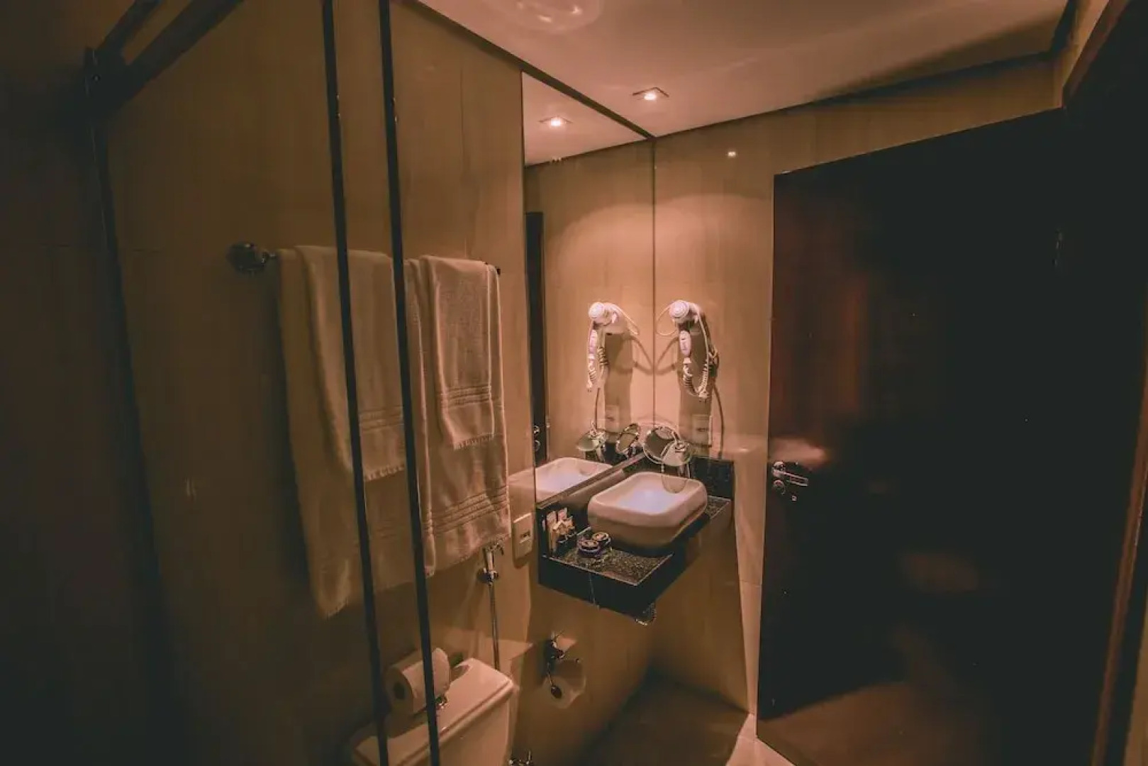 Prado Hotel Business