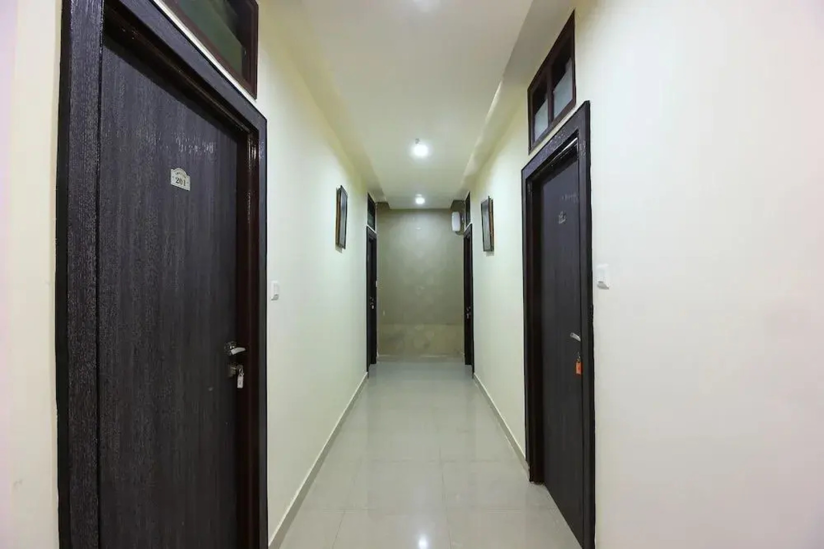 OYO 22737 Chandra Grand Hotel