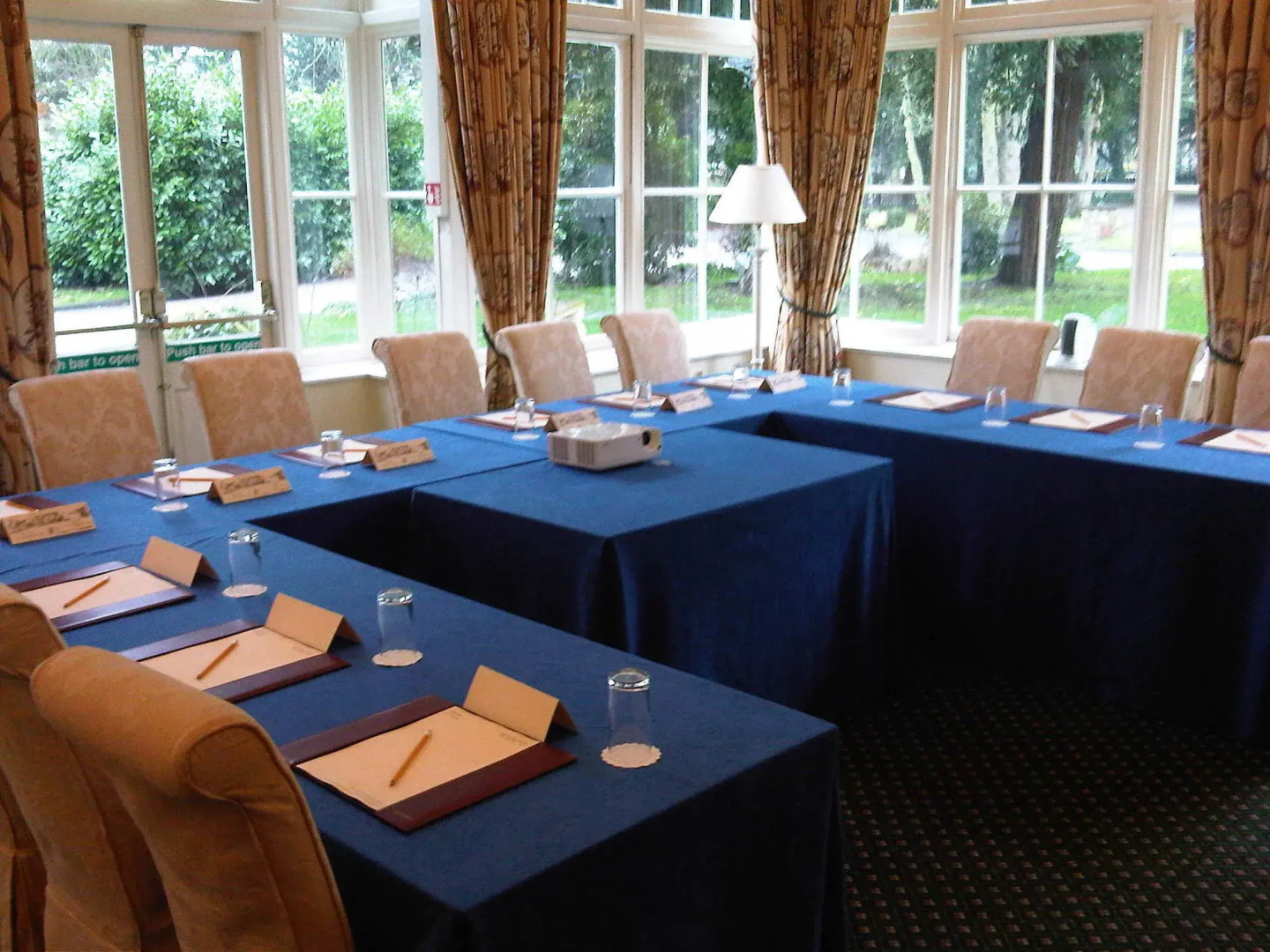 Woodland Manor Hotel