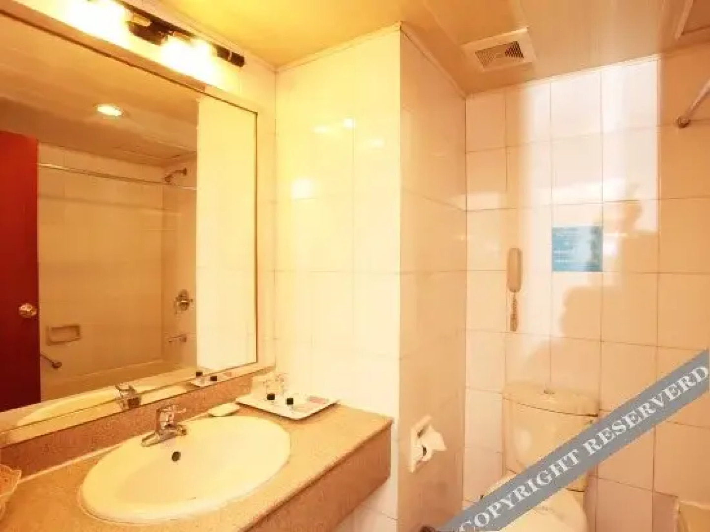 Bozhu Yulongge Hotel (Yingkou Passenger Transport Terminal)