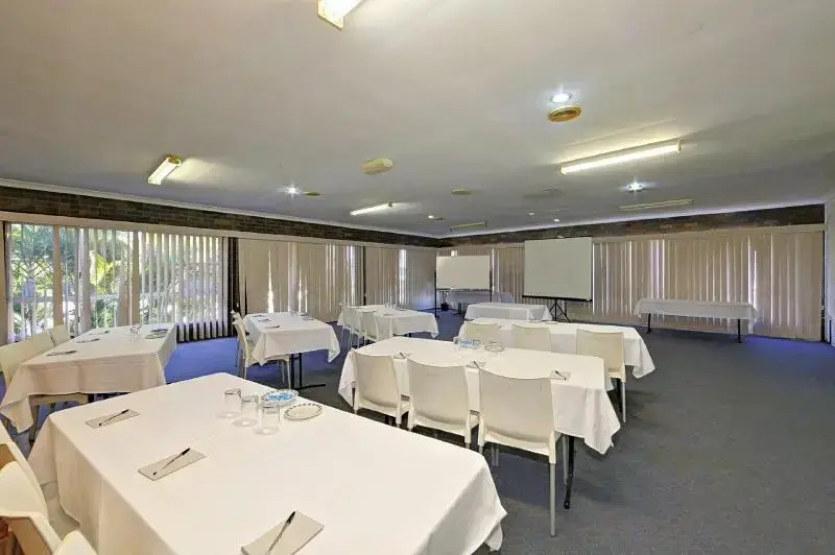 Smart Motels Bert Hinkler