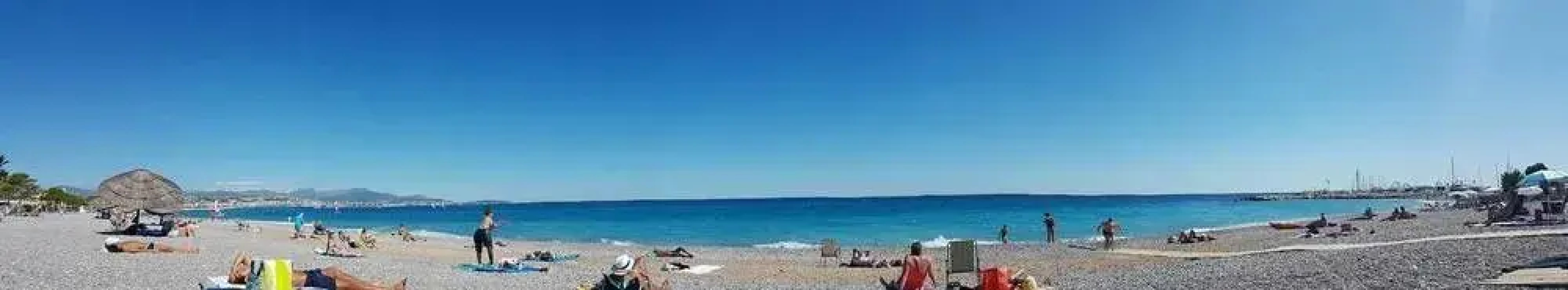 Grand studio vue mer à Marina Baie des Anges