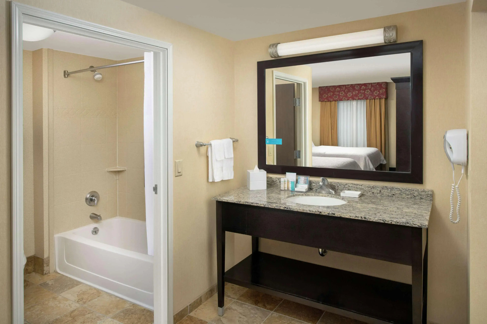 Hampton Inn & Suites Seattle/Federal Way