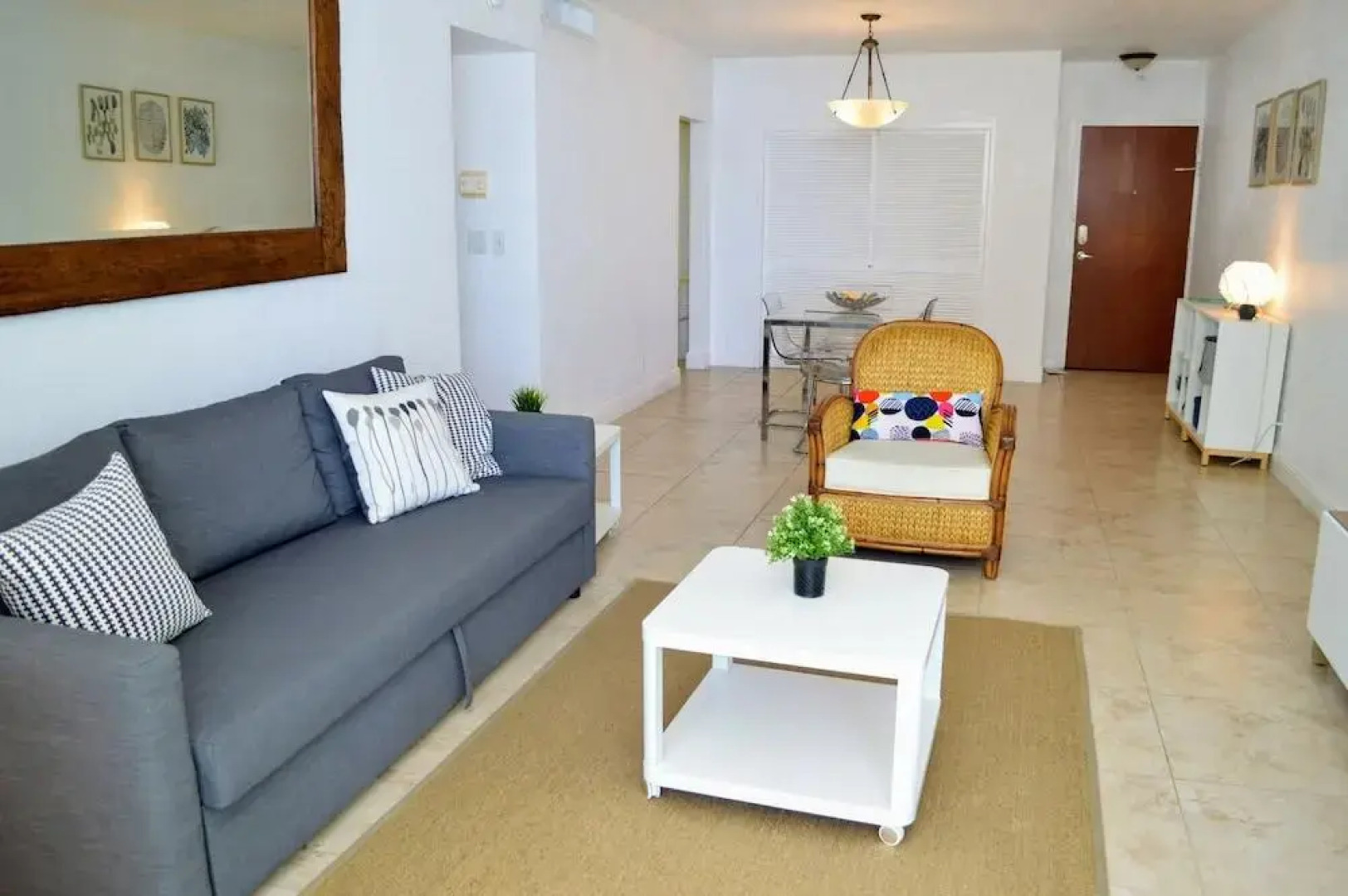 Beautiful Apartment in Hollywood Beach