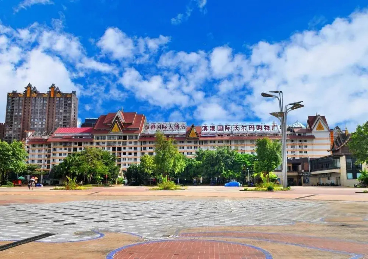 Xishuangbanna Harbour Side International Hotel