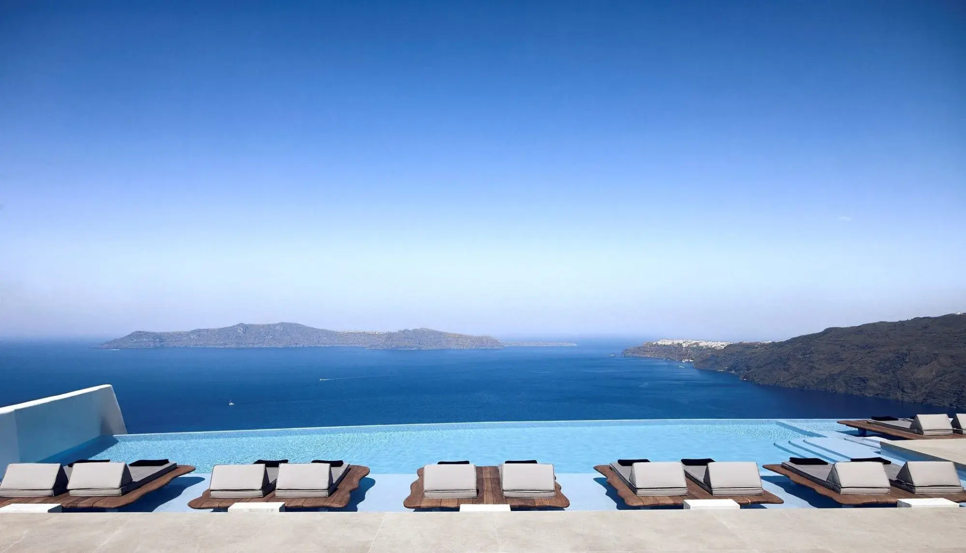 Cavo Tagoo Santorini