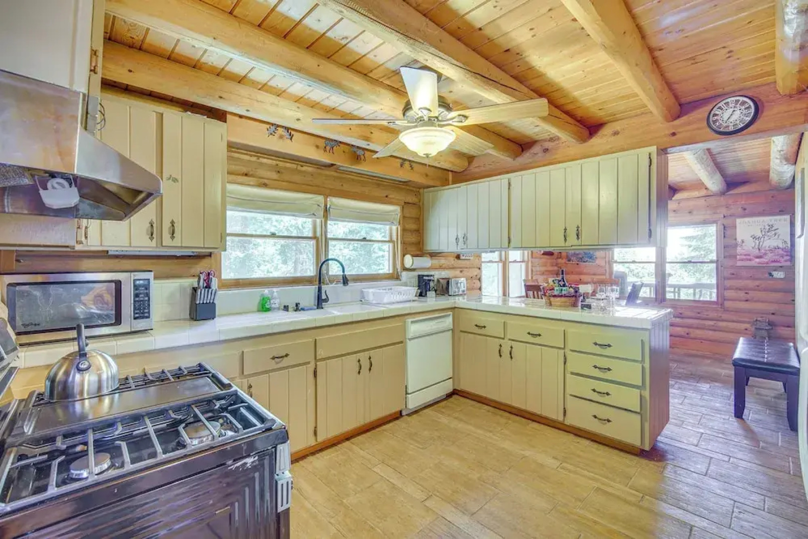 Crestline Area Vacation Rental Cabin w/ Decks!