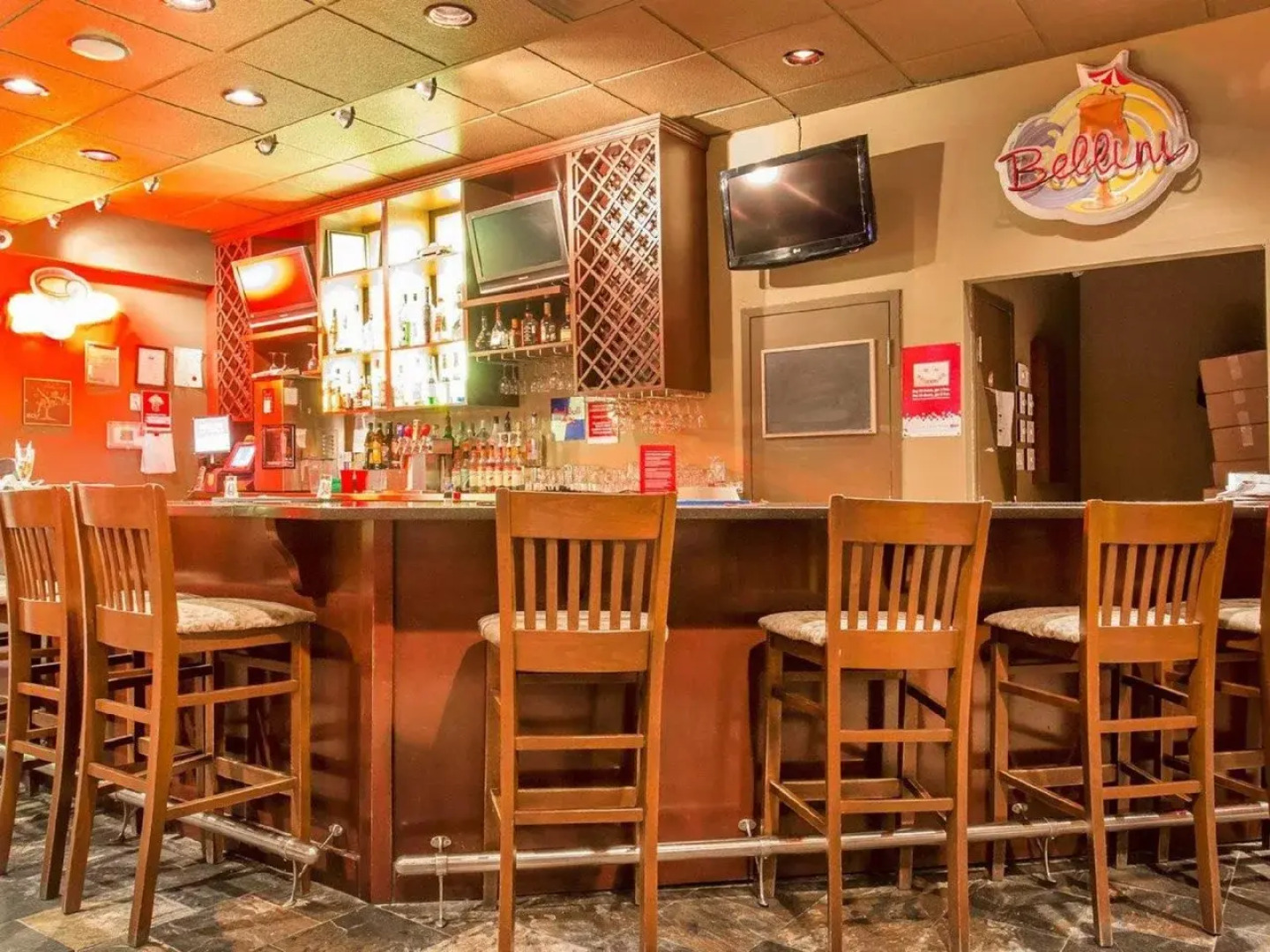 Econo Lodge Inn & Suites Cranbrook