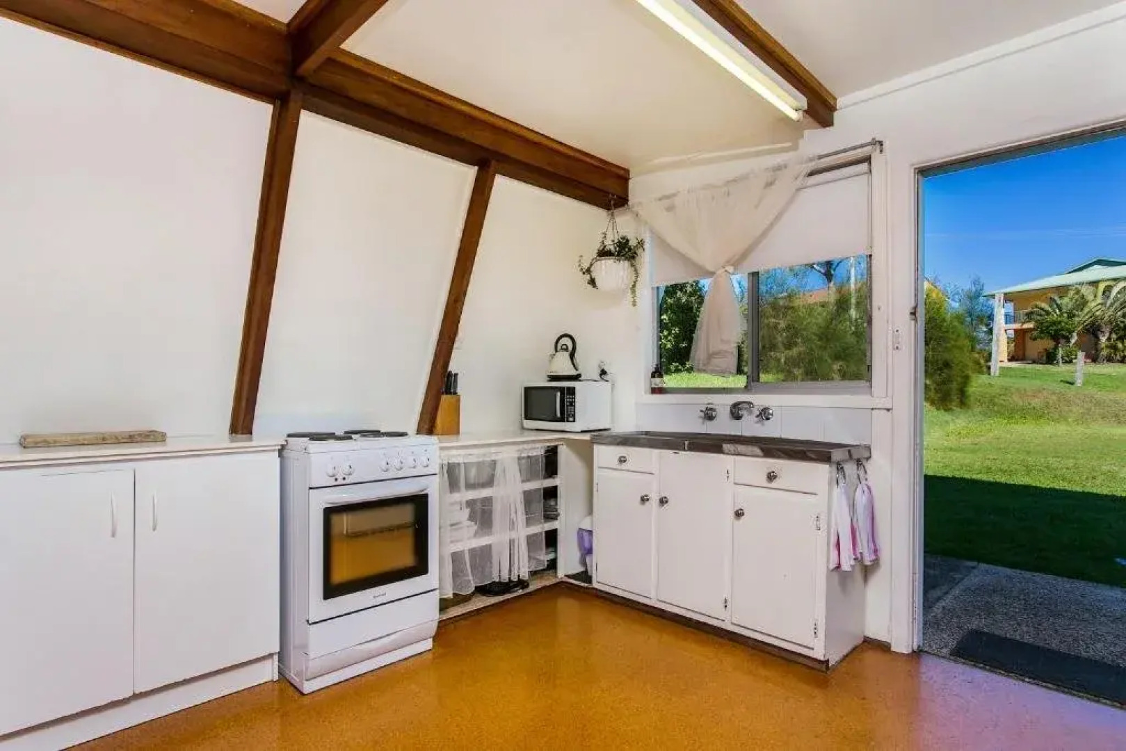 A PERFECT STAY –A Frame Holiday House