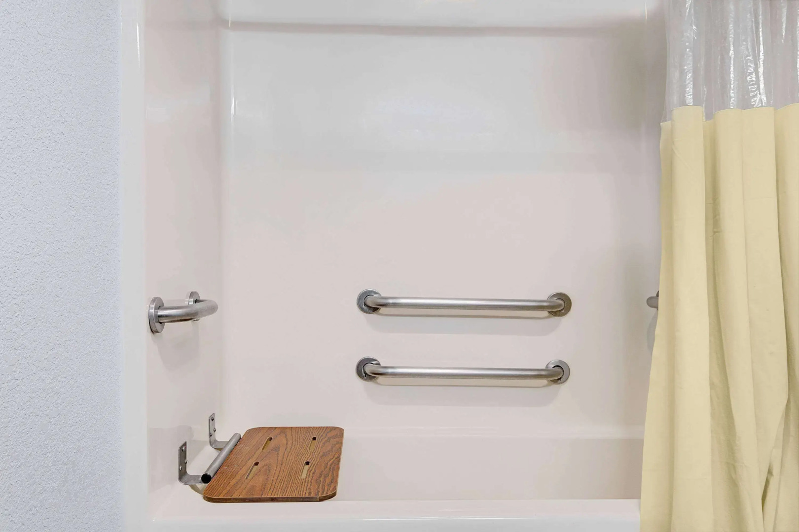 Days Inn by Wyndham Dallas Garland West