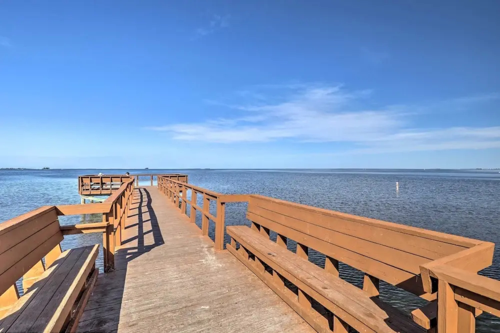 Cozy Crystal Beach Cottage: Walk to Shoreline
