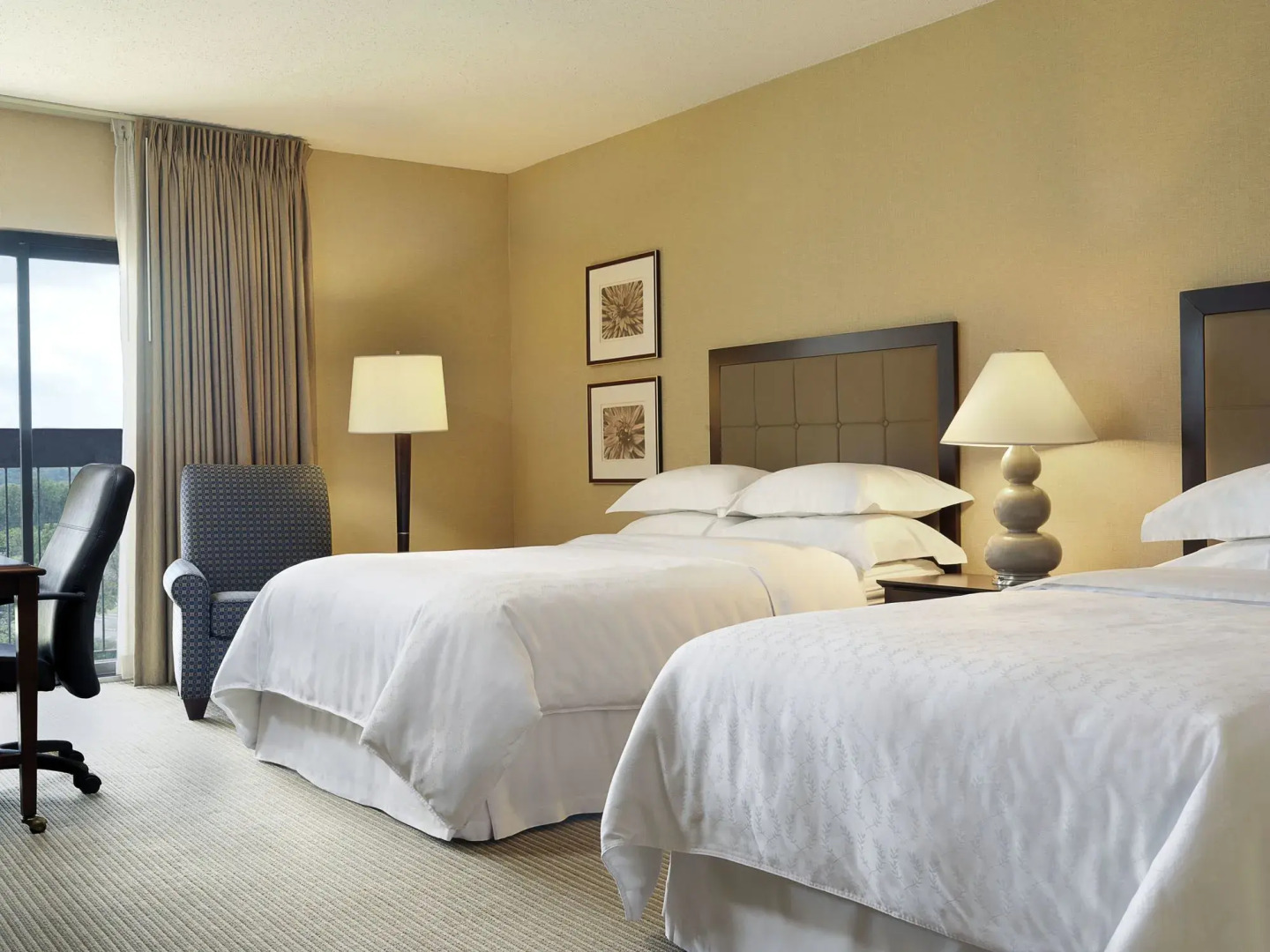 Sheraton Westport Chalet Hotel St. Louis