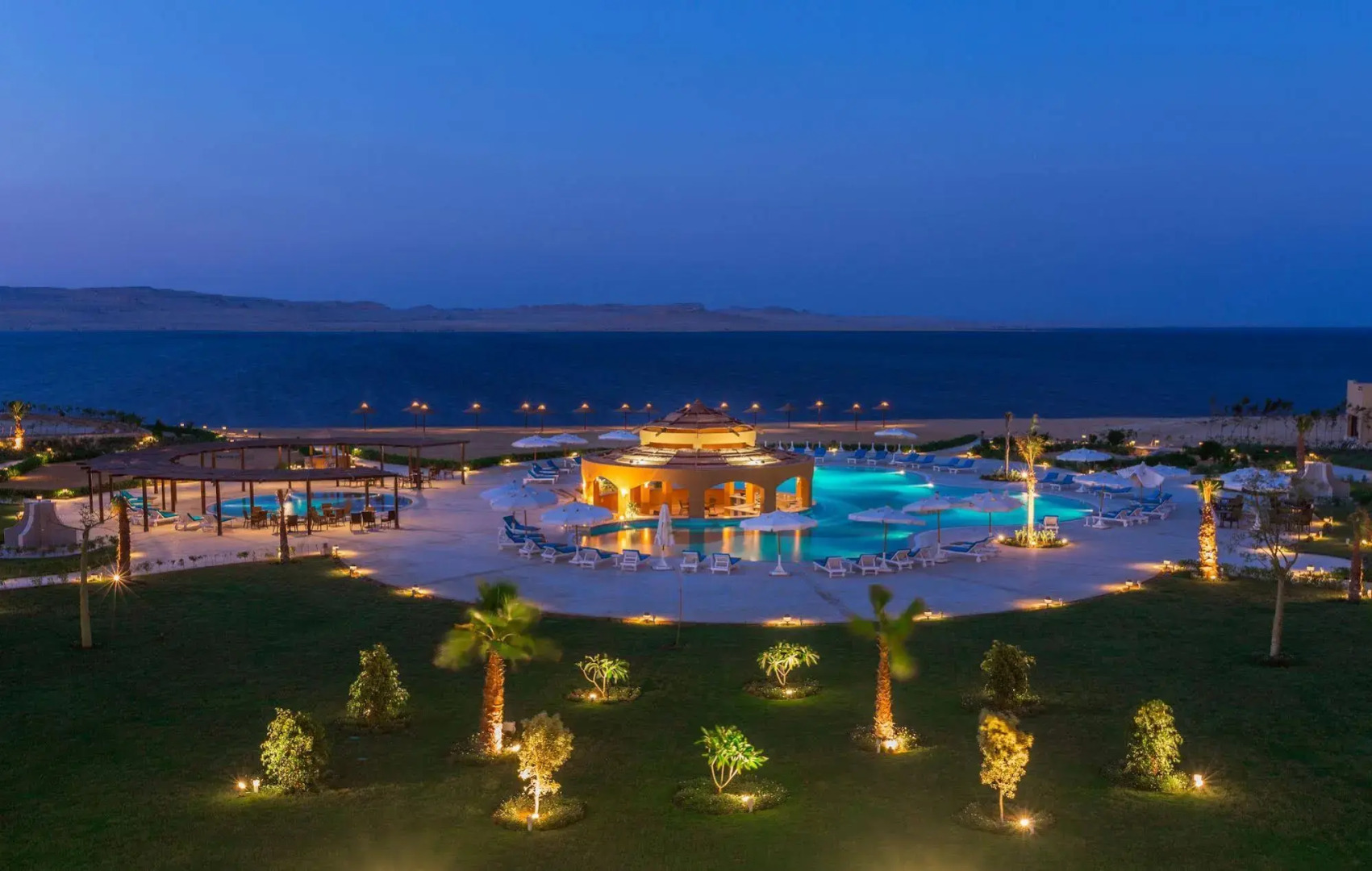 Byoum Lakeside Hotel