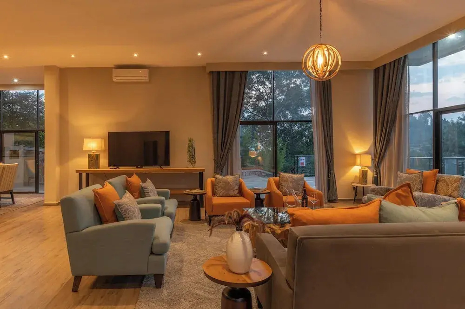 Cleo Lake Kivu Hotel