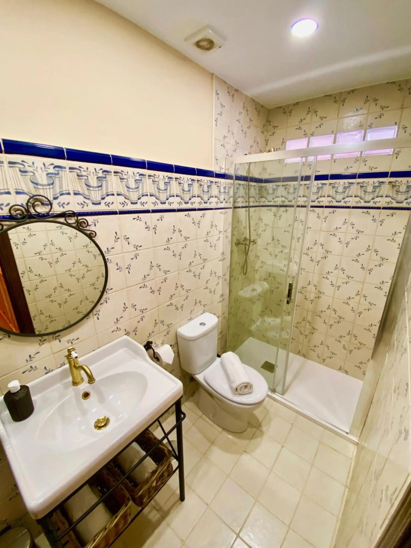 La Parada de Jimena-Casa rústica rodeada de bodegas en Rueda