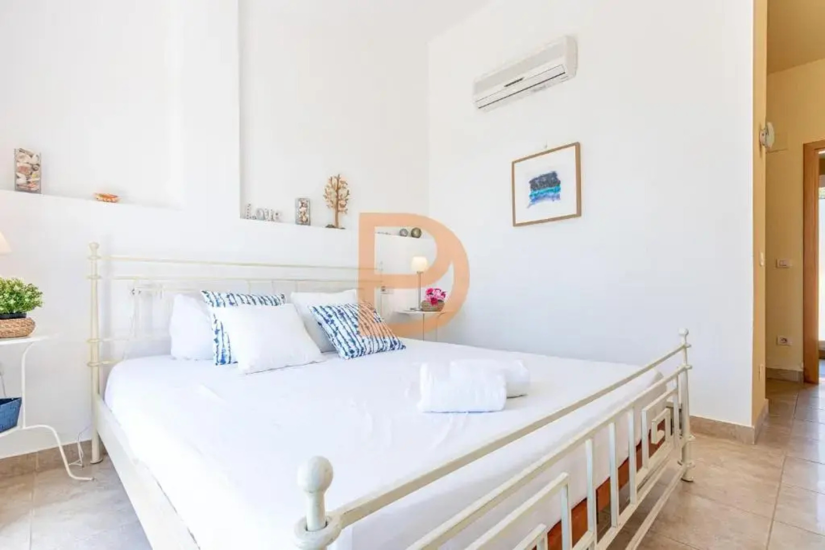 Beautiful apartment for 6 people with pool, parking and wifi - 10 minutes from the beach