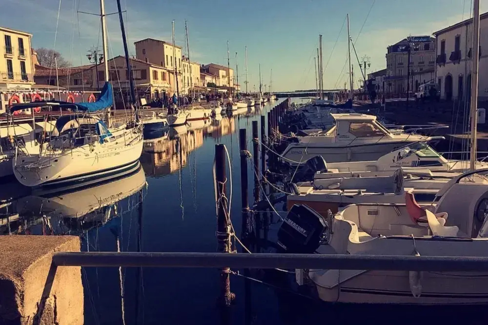 Chalet in Pomerols Near Mediterranean Beaches