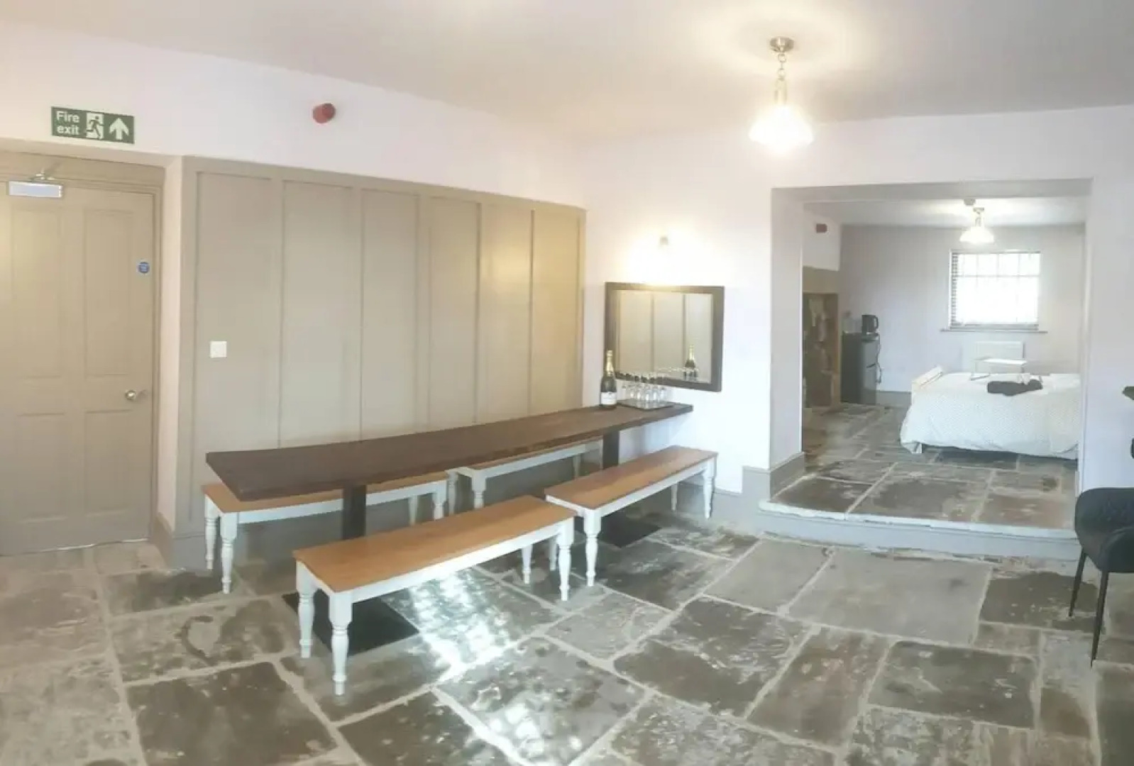 1700s Canalside Cottage Sleeps up to 12 Guests