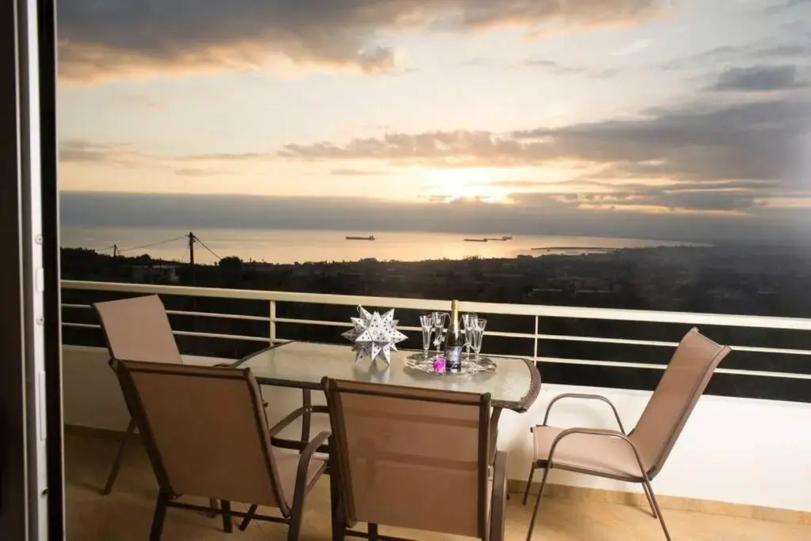 Modern Luxury Villa with Pool, just 5min to sea