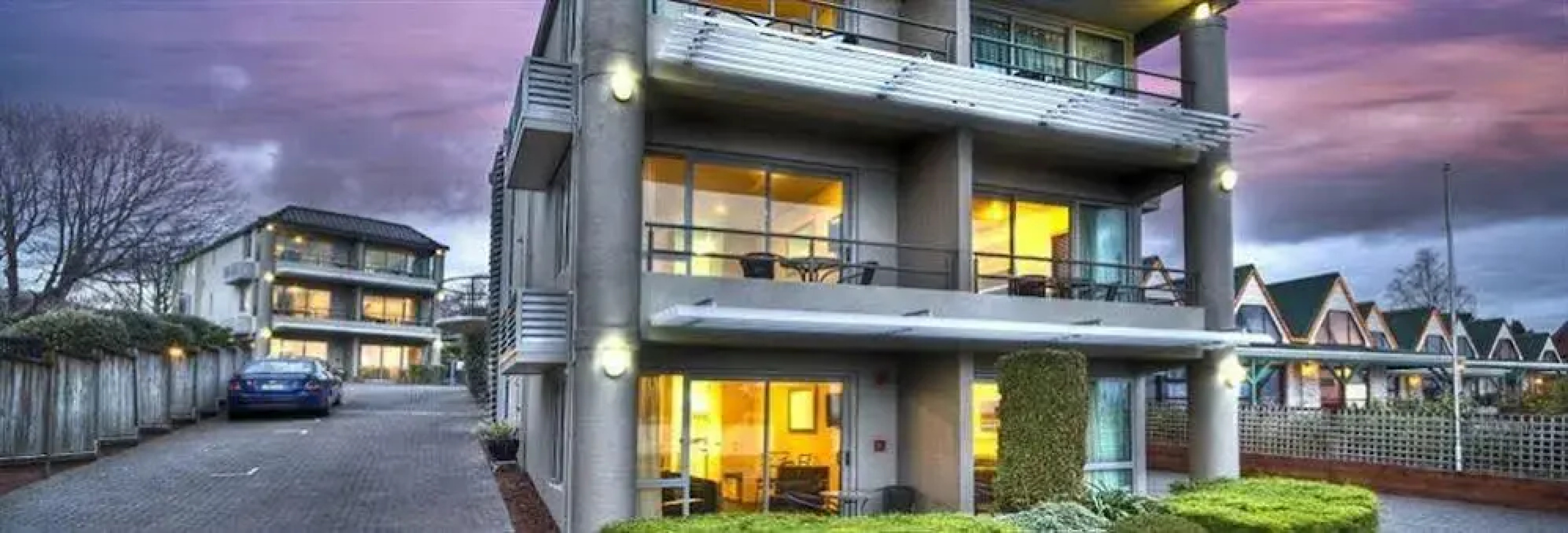 Baywater Lakeview Motel