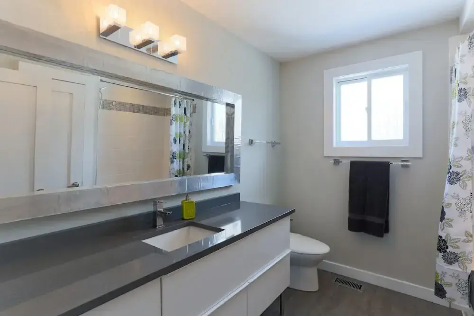 Boardwalk Homes - Executive Guest Rooms & Townhomes