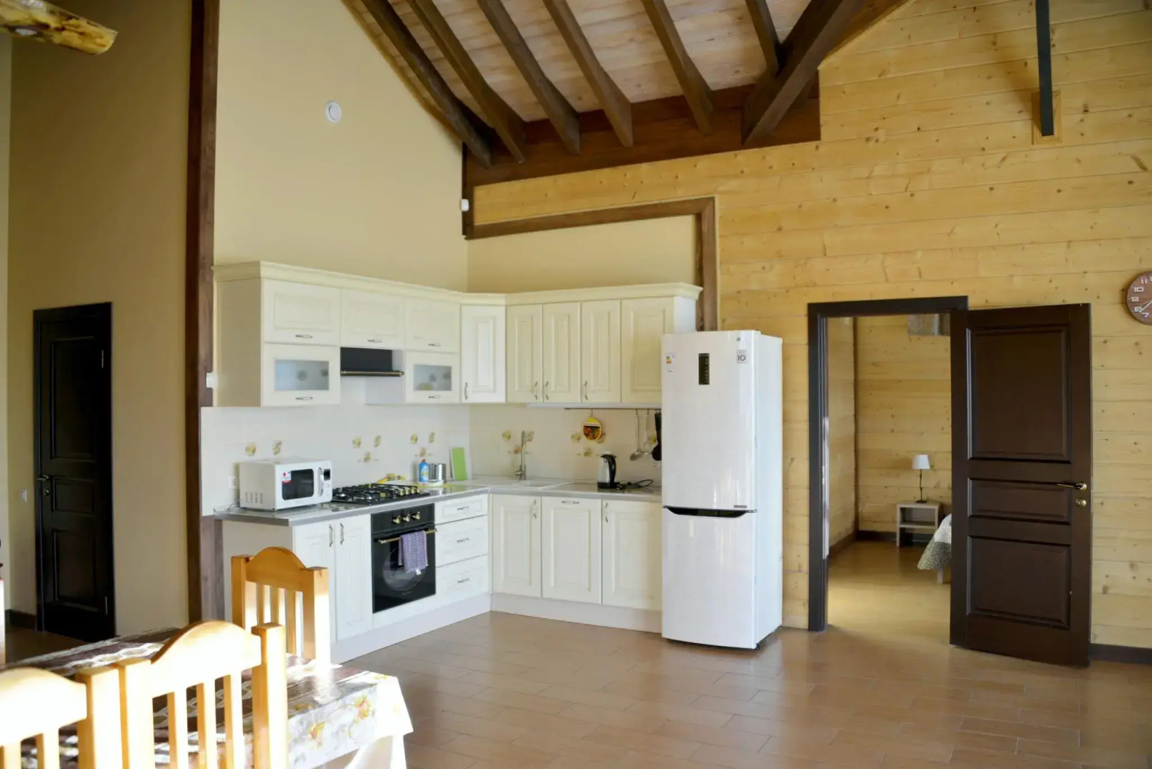 Коттедж Б6 на базе отдыха Новинки Парк