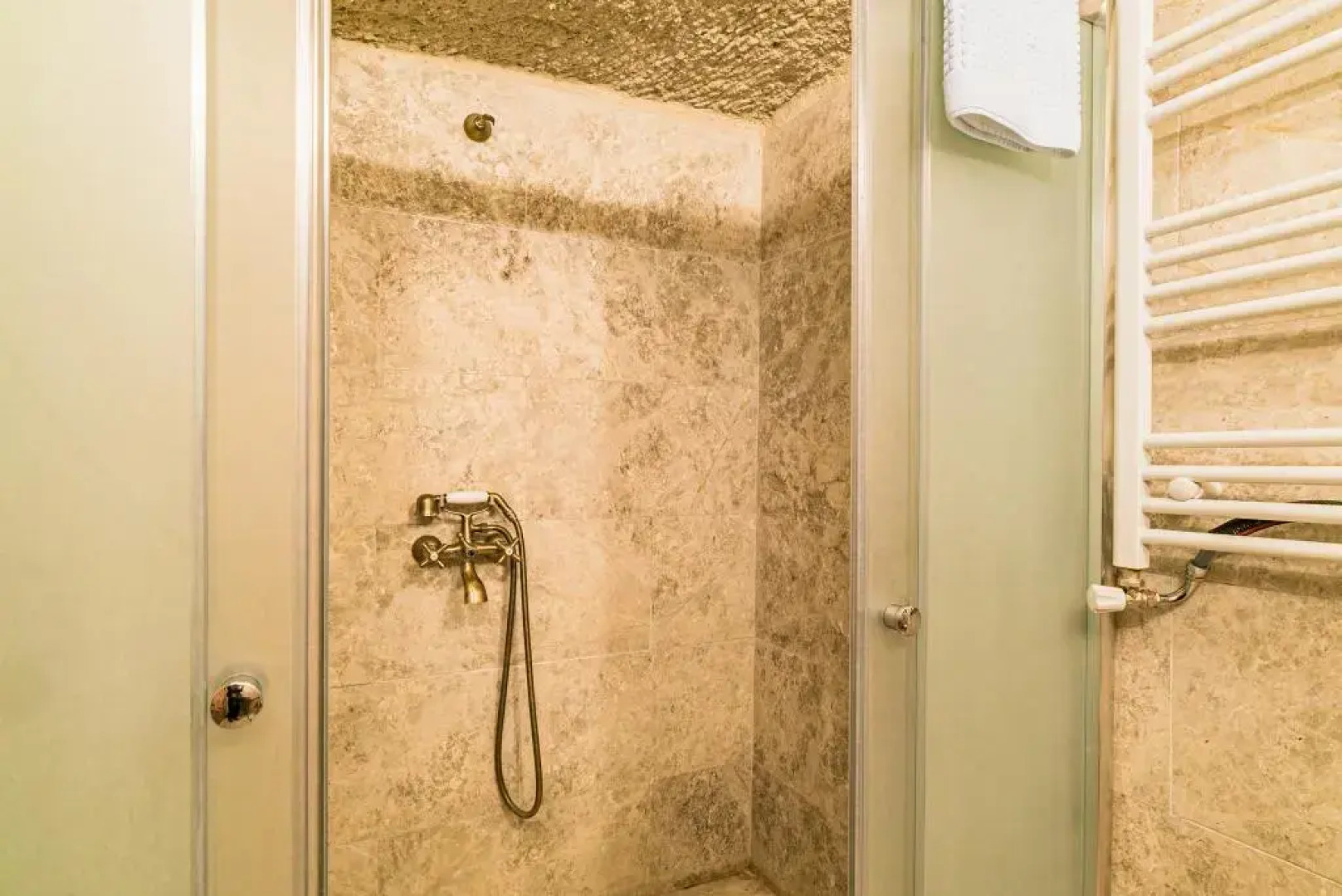 Cappadocia Ennar Cave