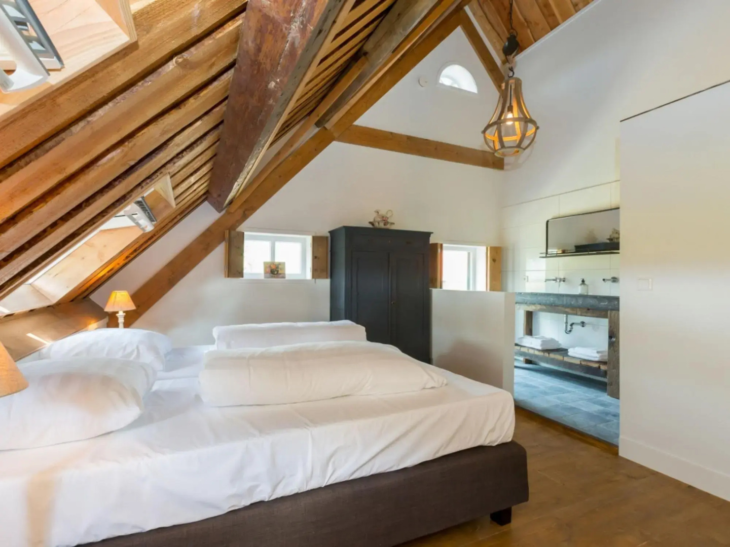 Family House Near Vrouwenpolder Beach