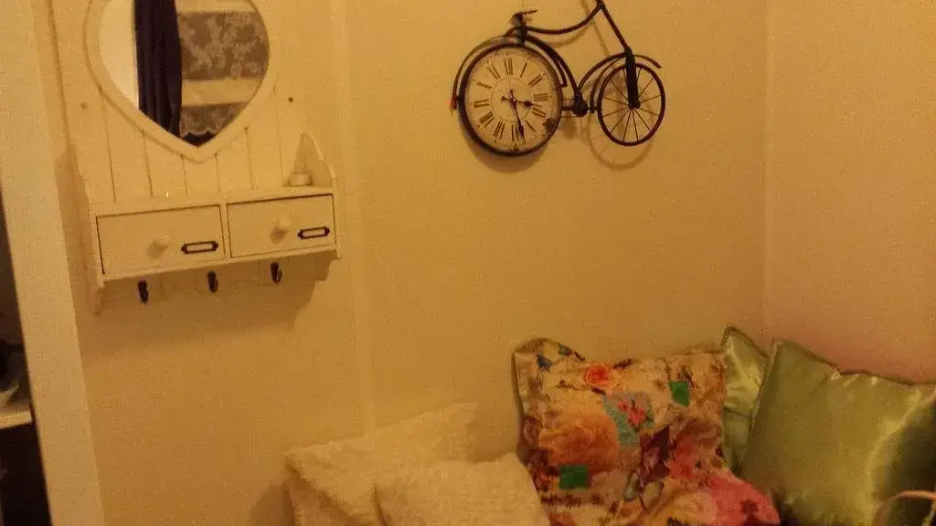 The Queensbed by The Wellness Cottage