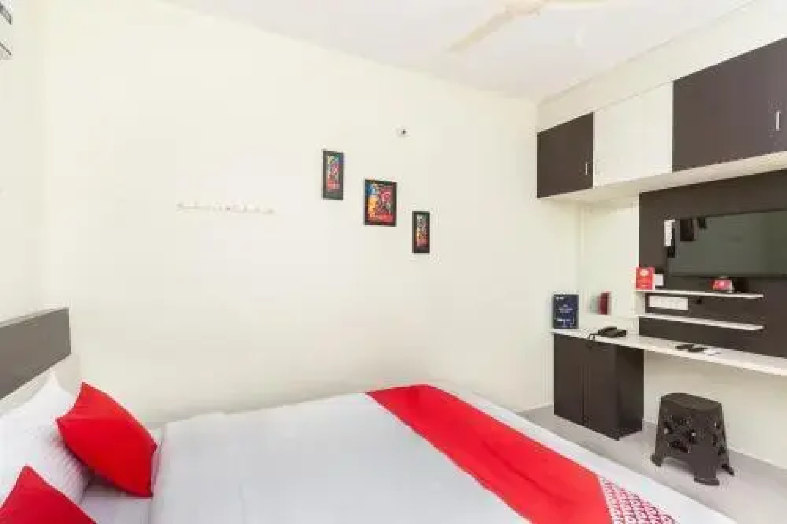 The Swarg Residence by OYO Rooms