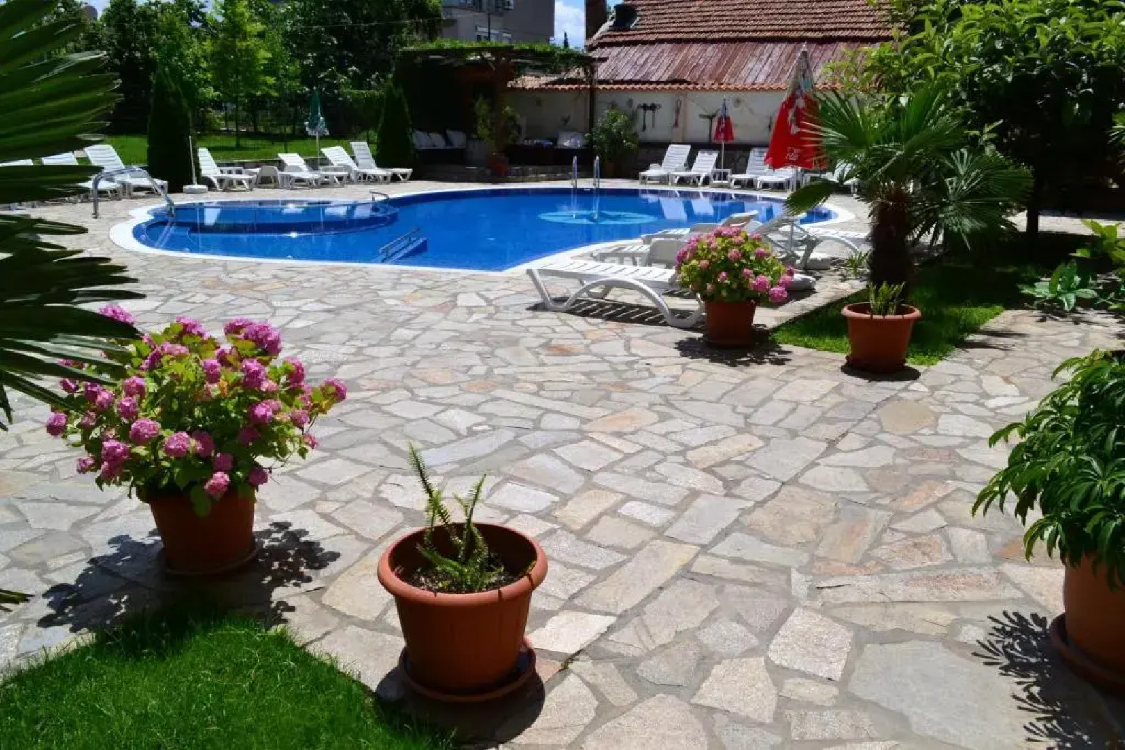 Saint George Family Hotel