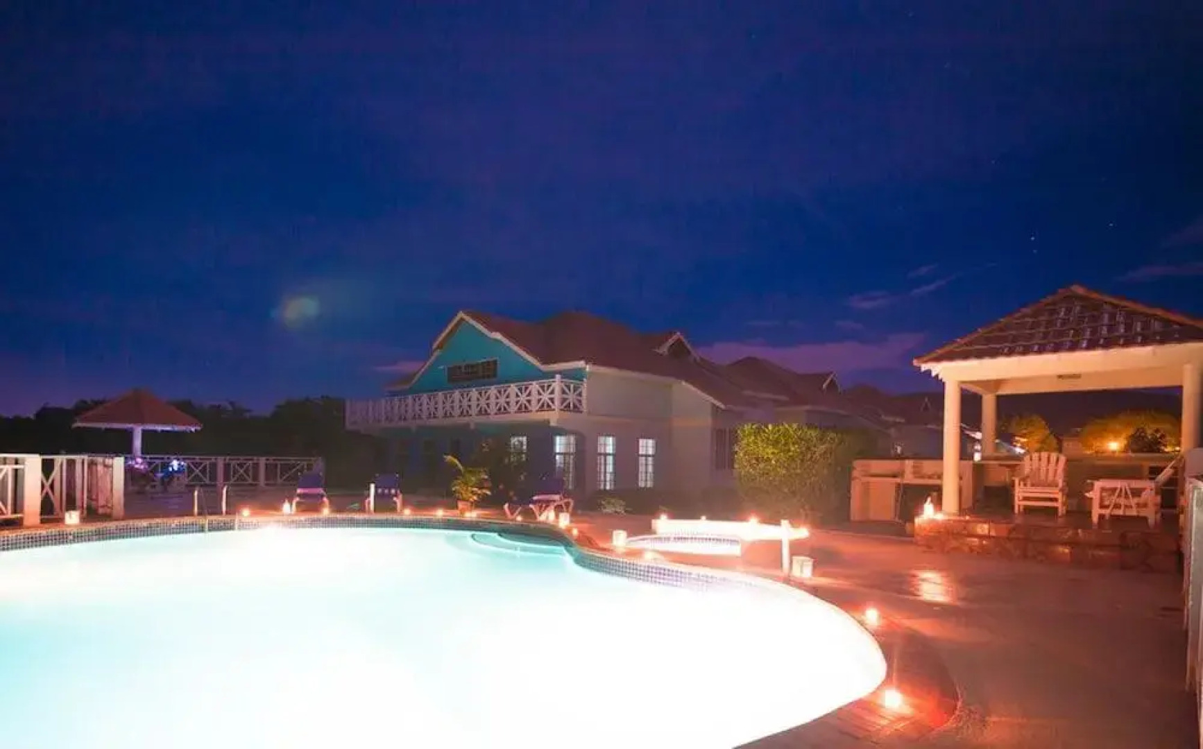 Paradise  Beach Front Apartment