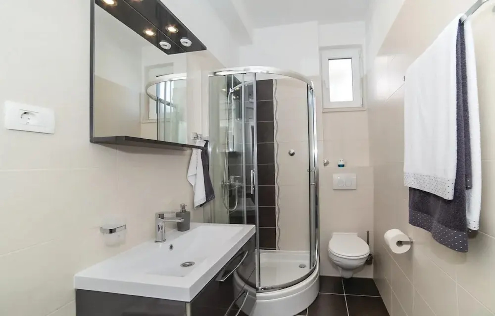 Nice Home in Kastel Sucurac With Wifi and 3 Bedrooms