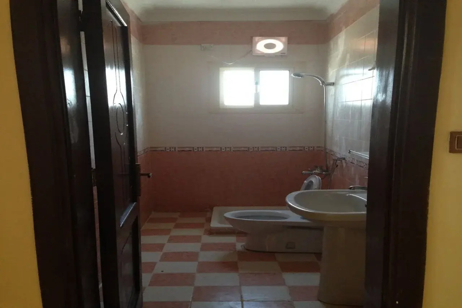 Al Eairy Furnished Apartments Tabuk 2